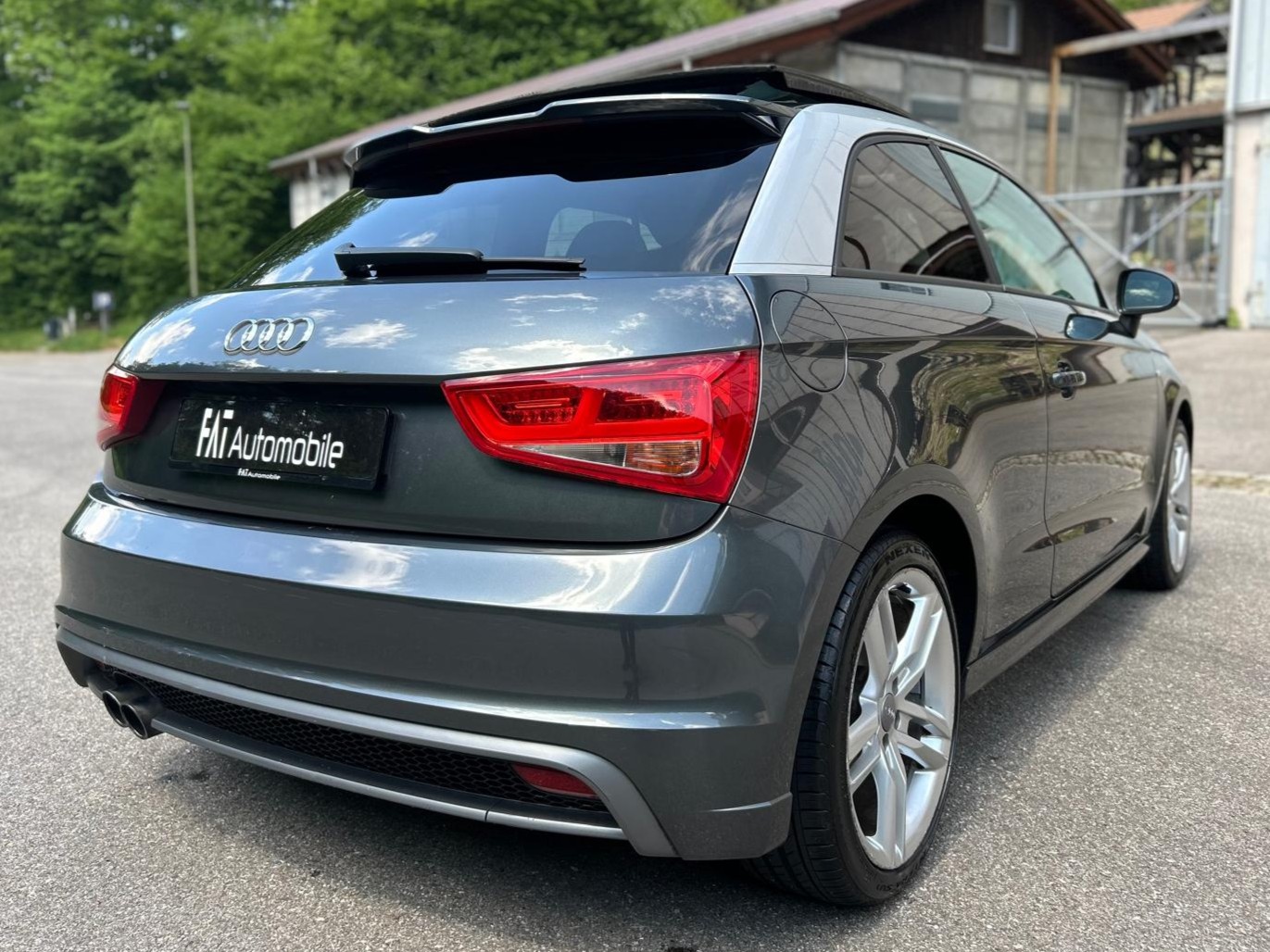 AUDI A1 1.4 TFSI Ambition S-tronic-image-4