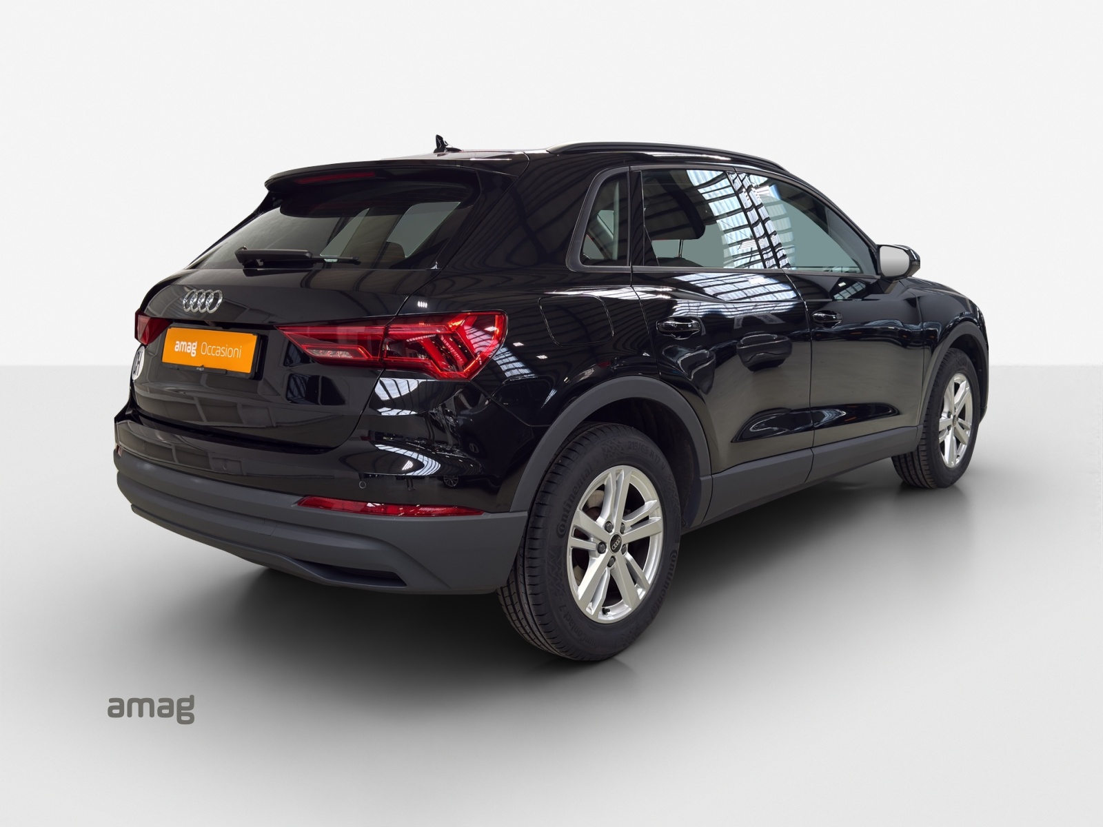 AUDI Q3 35 TFSI Attraction S-tronic-image-4