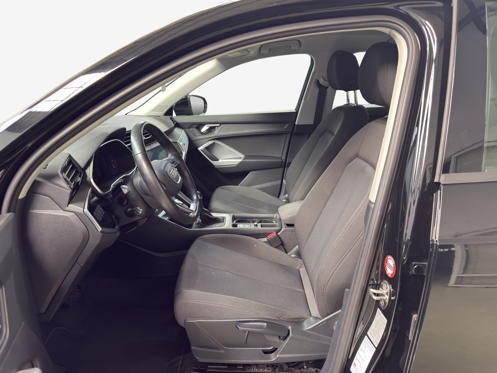 AUDI Q3 35 TFSI Attraction S-tronic-image-7