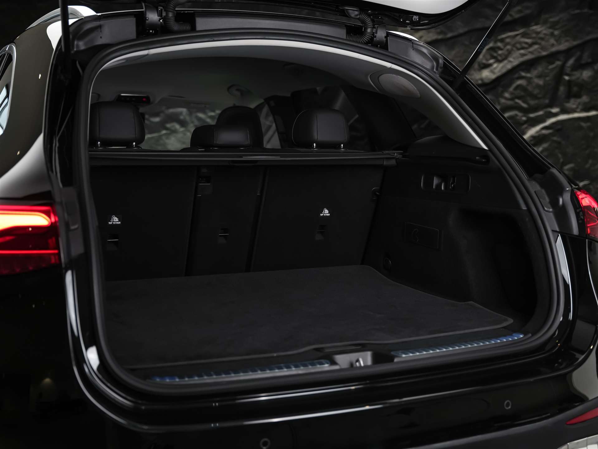 MERCEDES-BENZ GLC 220 d AMG Line 4Matic 9G-Tronic *21 Zoll*AMG Advanced Paket*Burmester*Rückfahrkamera*-image-36