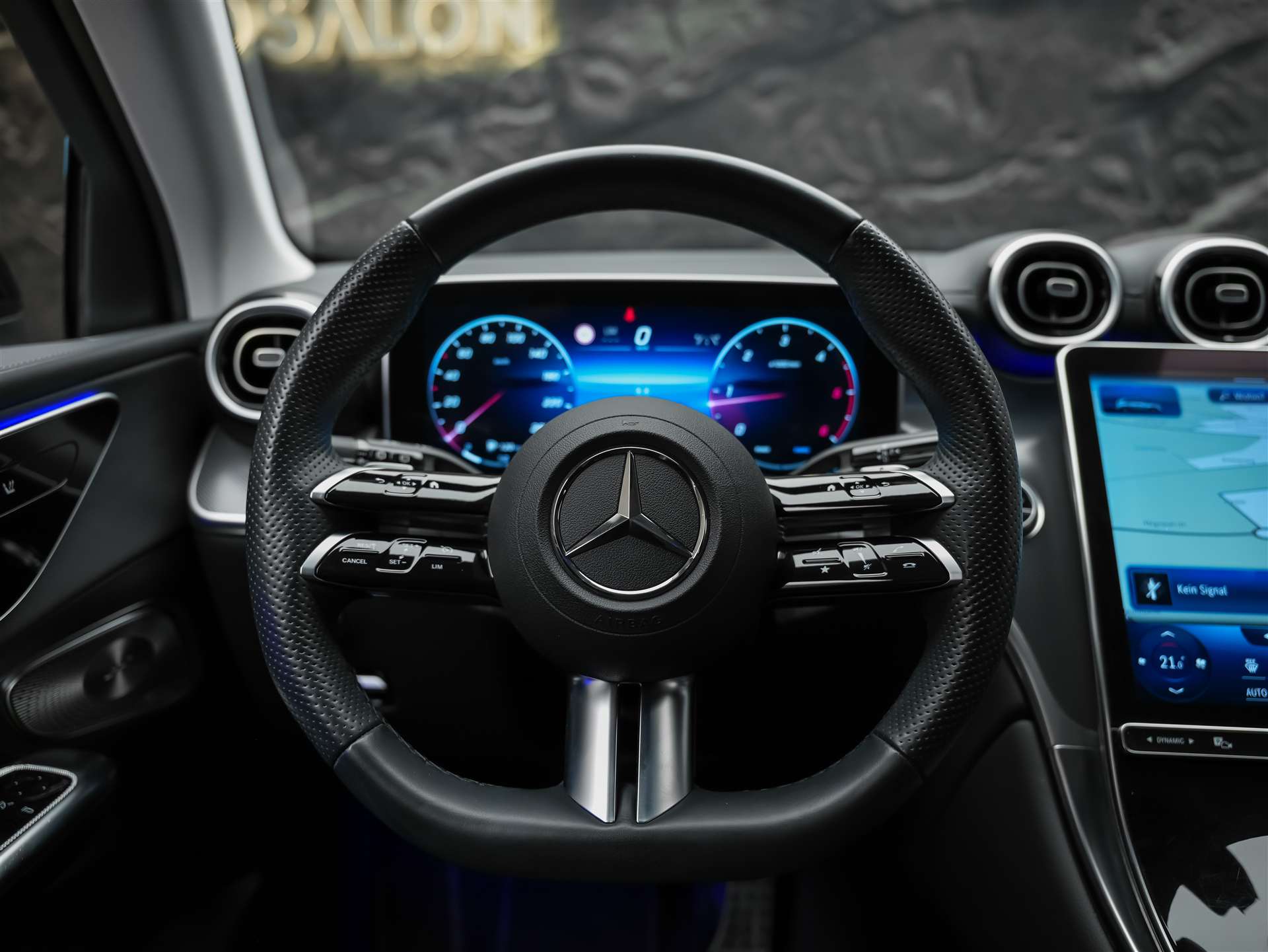 MERCEDES-BENZ GLC 220 d AMG Line 4Matic 9G-Tronic *21 Zoll*AMG Advanced Paket*Burmester*Rückfahrkamera*-image-17