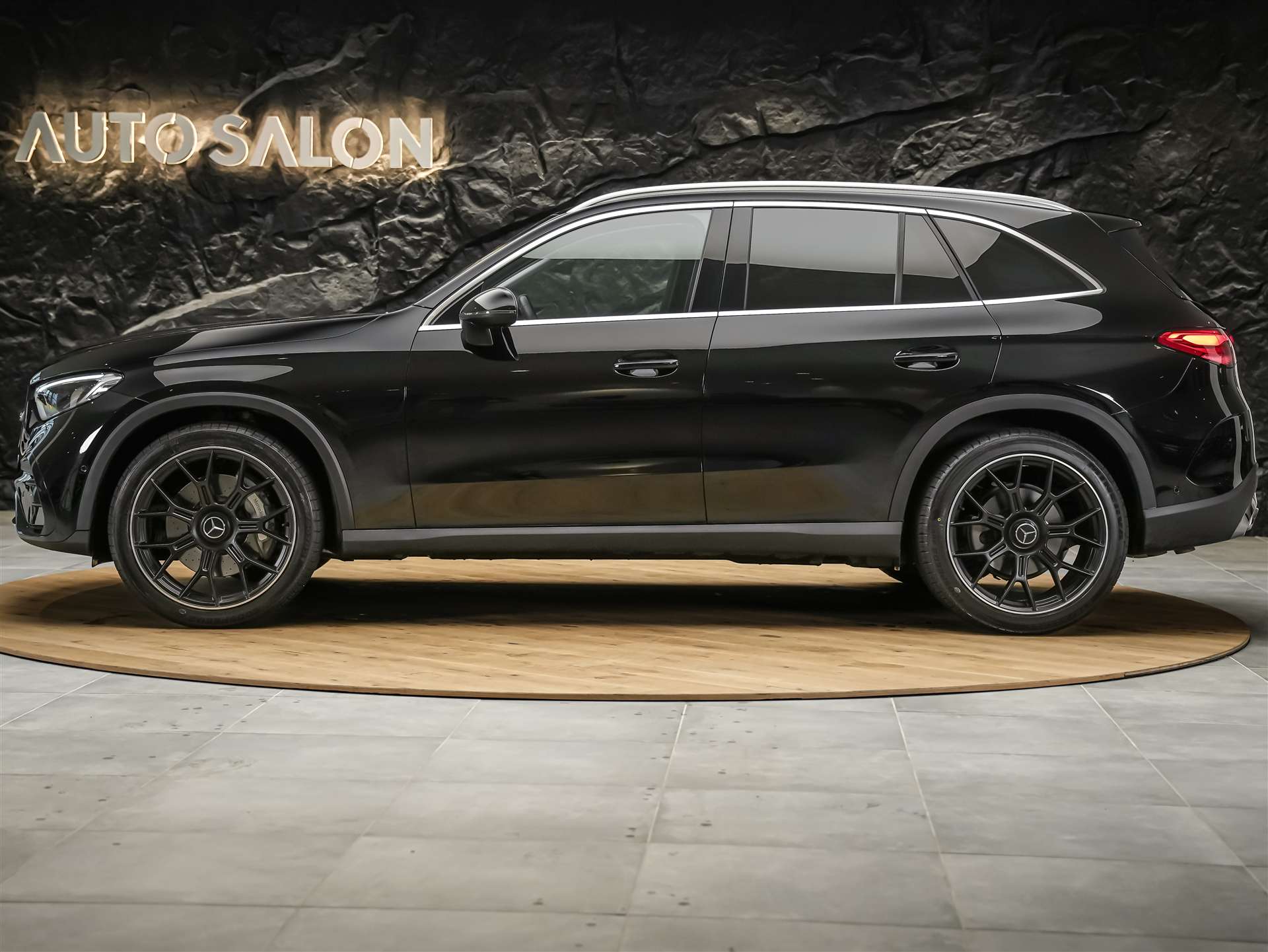 MERCEDES-BENZ GLC 220 d AMG Line 4Matic 9G-Tronic *21 Zoll*AMG Advanced Paket*Burmester*Rückfahrkamera*-image-1