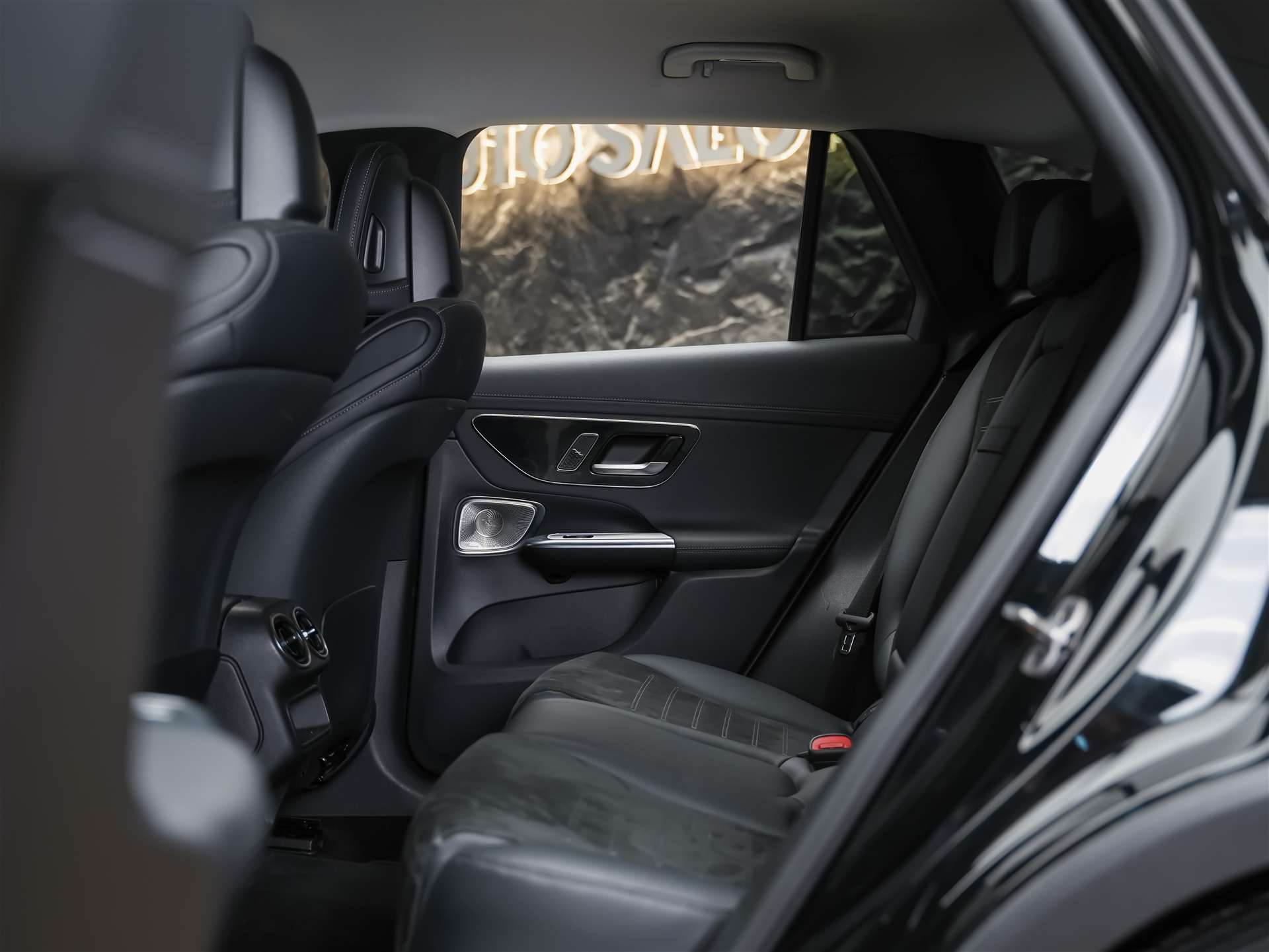 MERCEDES-BENZ GLC 220 d AMG Line 4Matic 9G-Tronic *21 Zoll*AMG Advanced Paket*Burmester*Rückfahrkamera*-image-10
