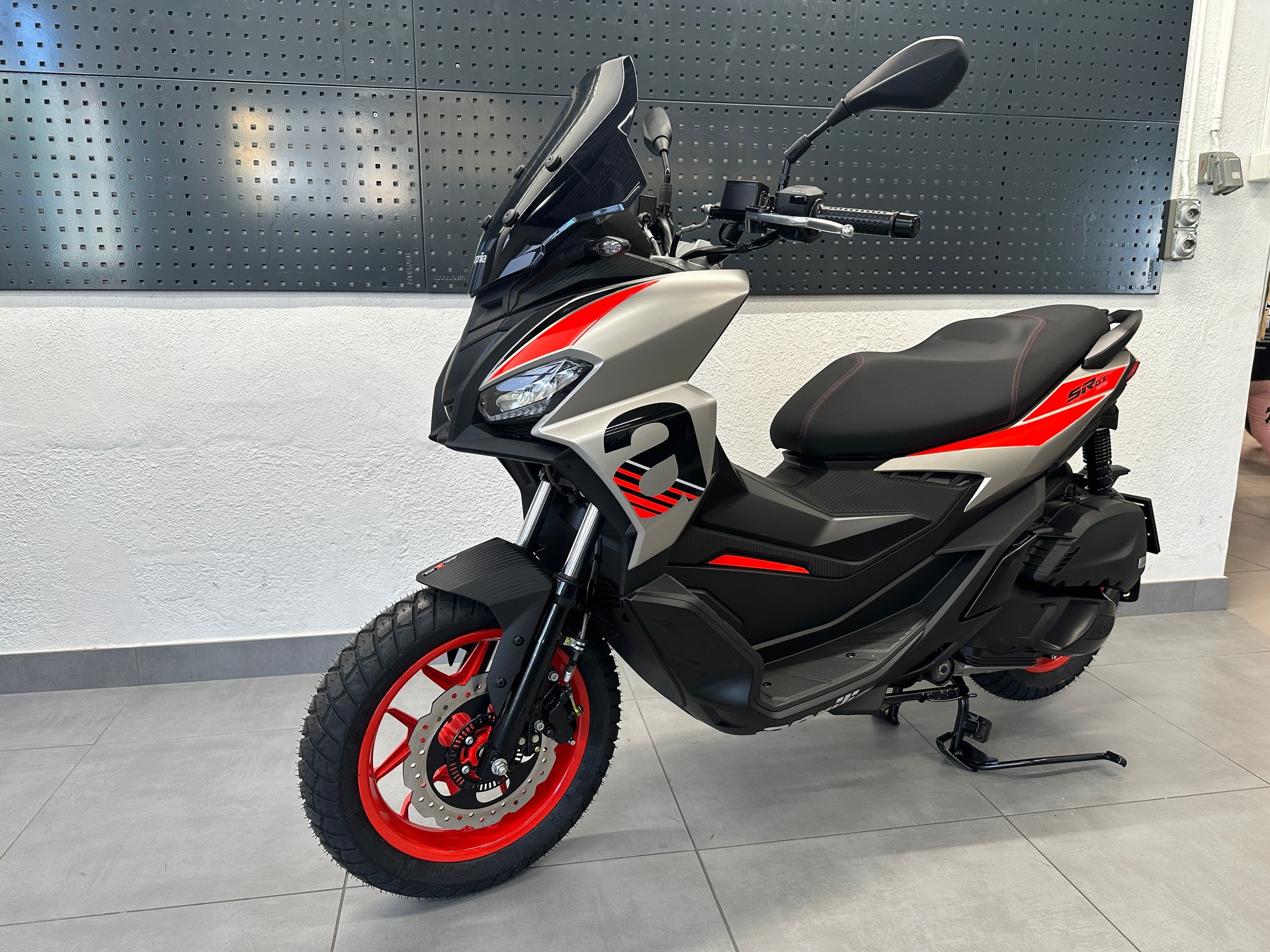 APRILIA SR GT 125 ABS | Neu | 125cc | Adventure Roller | Garantie-image-15