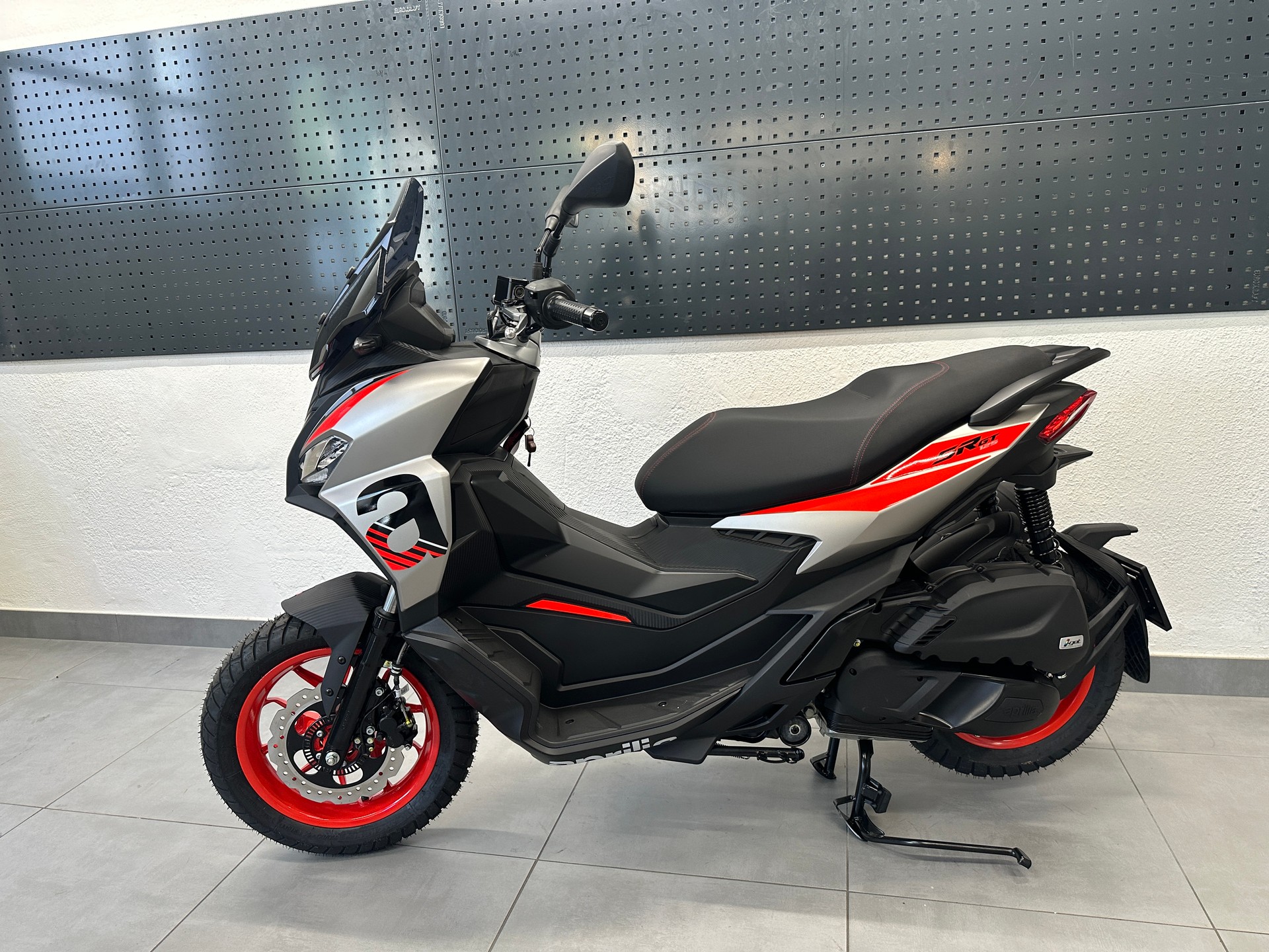 APRILIA SR GT 125 ABS | Neu | 125cc | Adventure Roller | Garantie-image-4