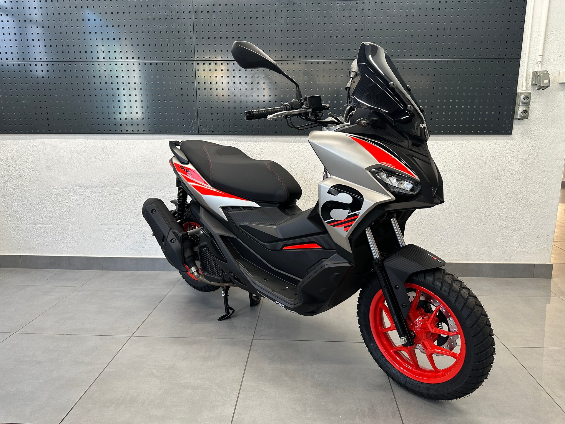 APRILIA SR GT 125 ABS | Neu | 125cc | Adventure Roller | Garantie