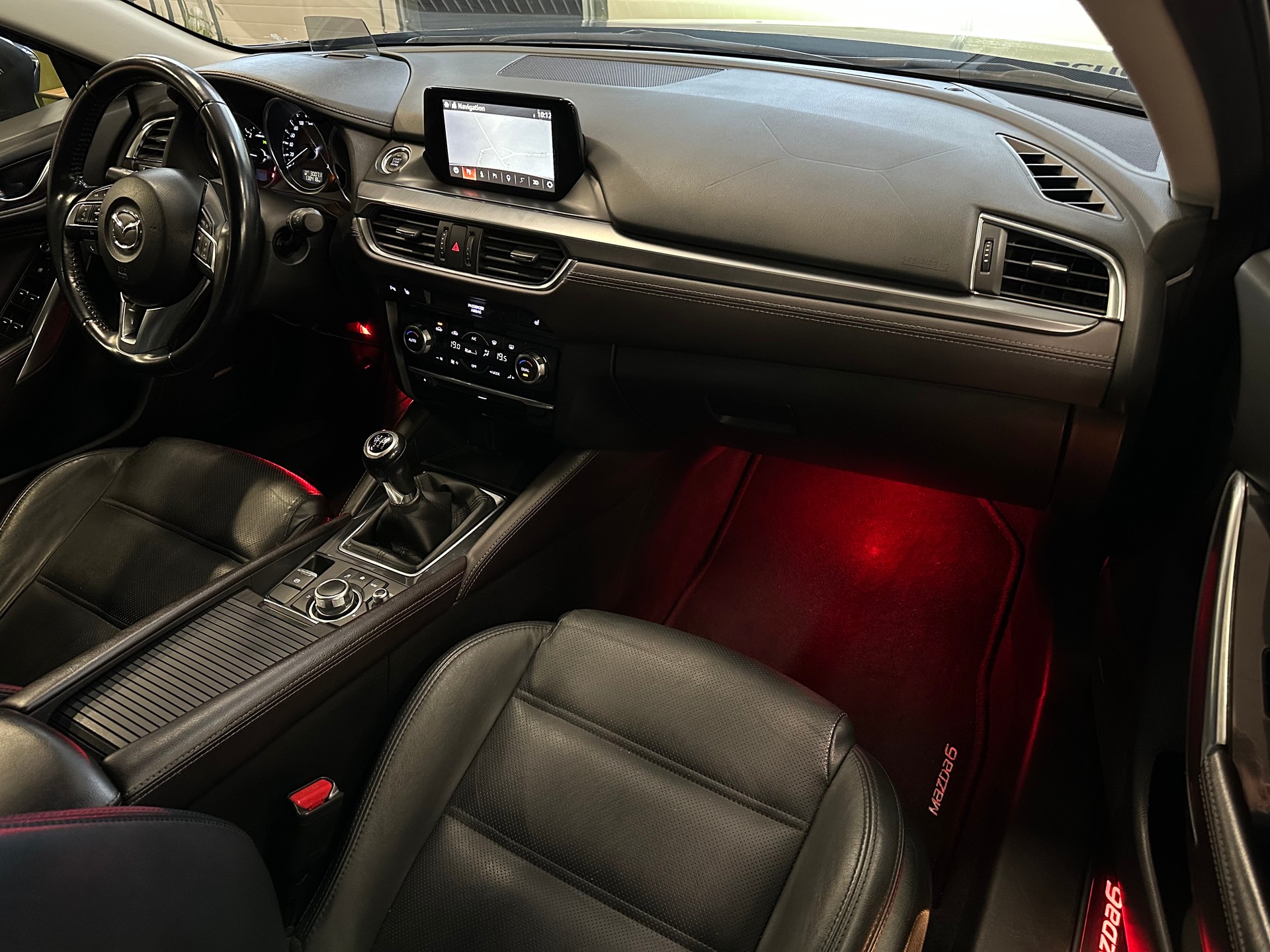 MAZDA 6 Sportwagon 2.2 D 16V HP Revolution-image-14