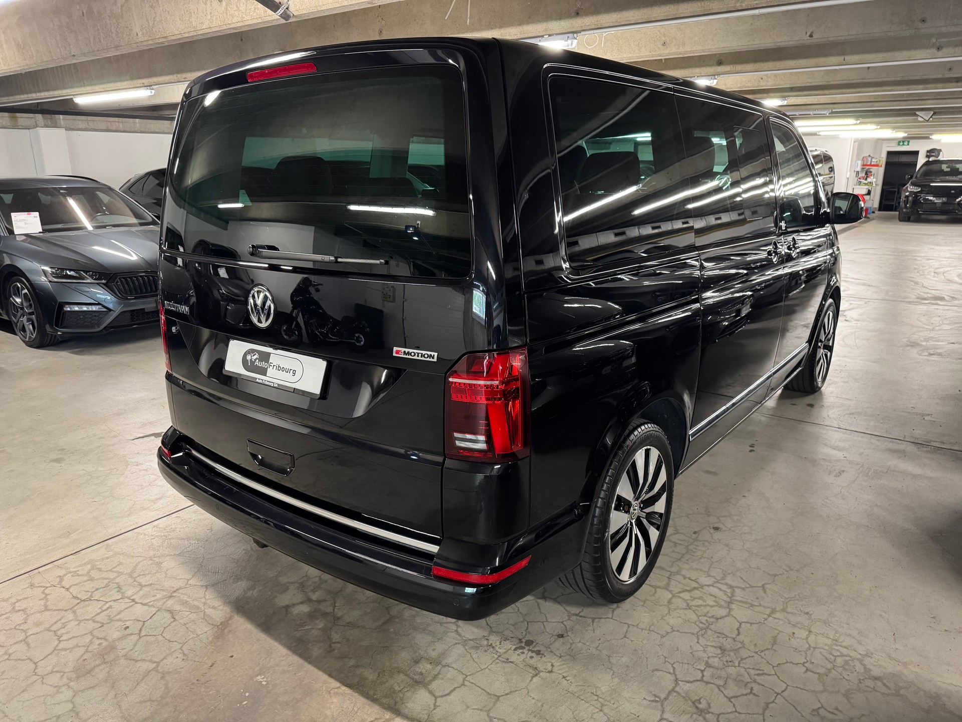 VW T6.1 Multivan 2.0 Bi-TDI Highline Liberty 4Mot. DSG-showroom-element-1