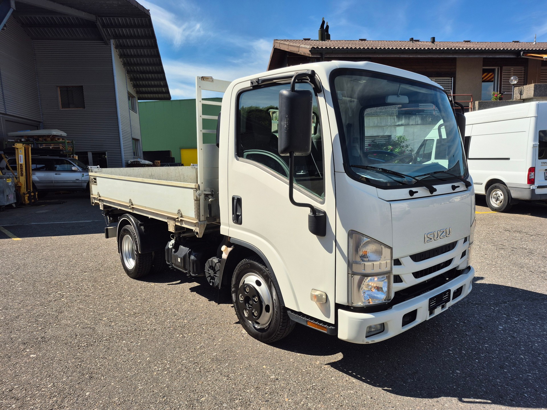 ISUZU M21 NLR 87 E Heavy-showroom-element-2