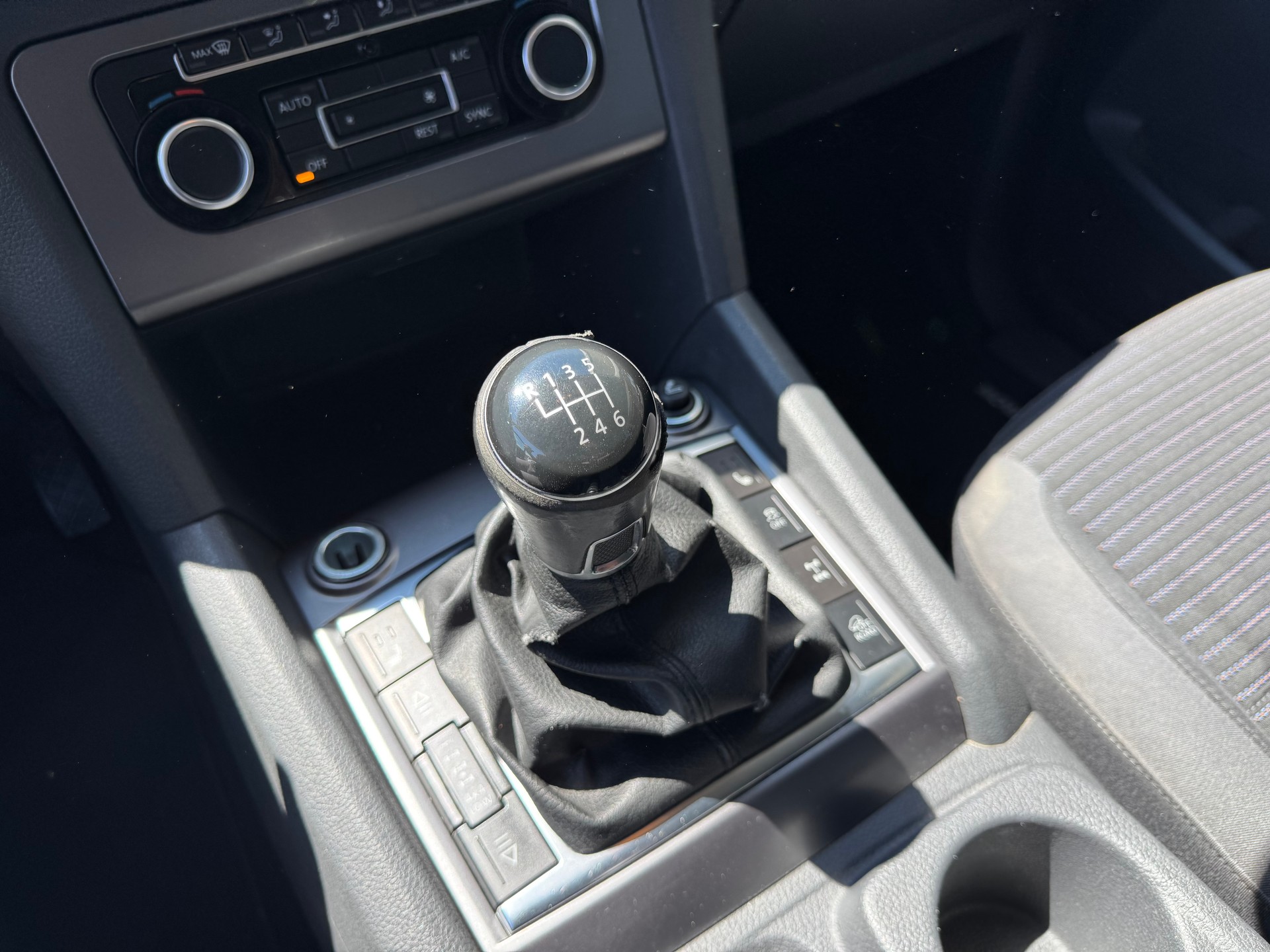 VW Amarok 2.0 BiTDI Highline 4Motion-image-12