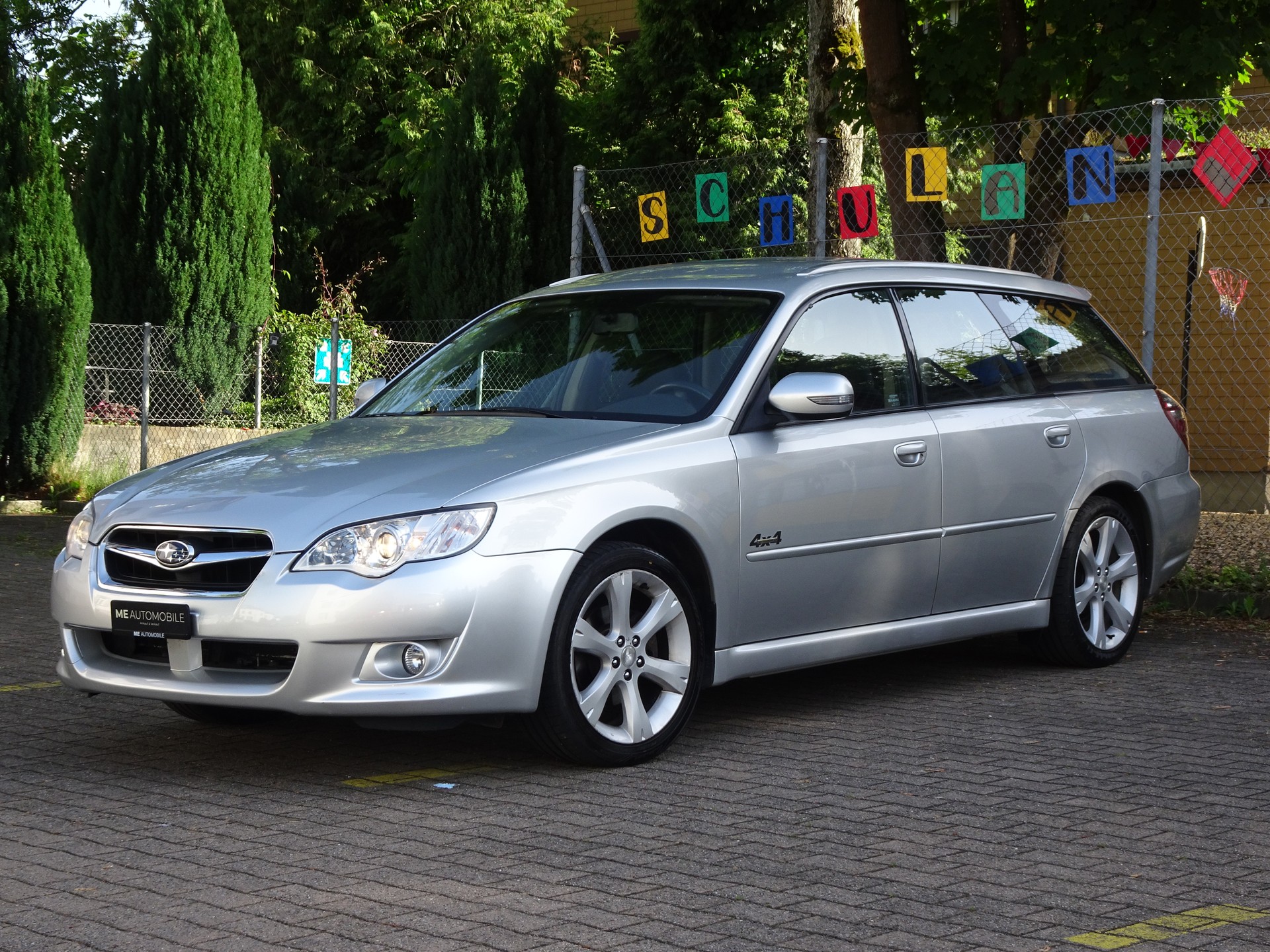SUBARU Legacy 2.0R AWD Swiss