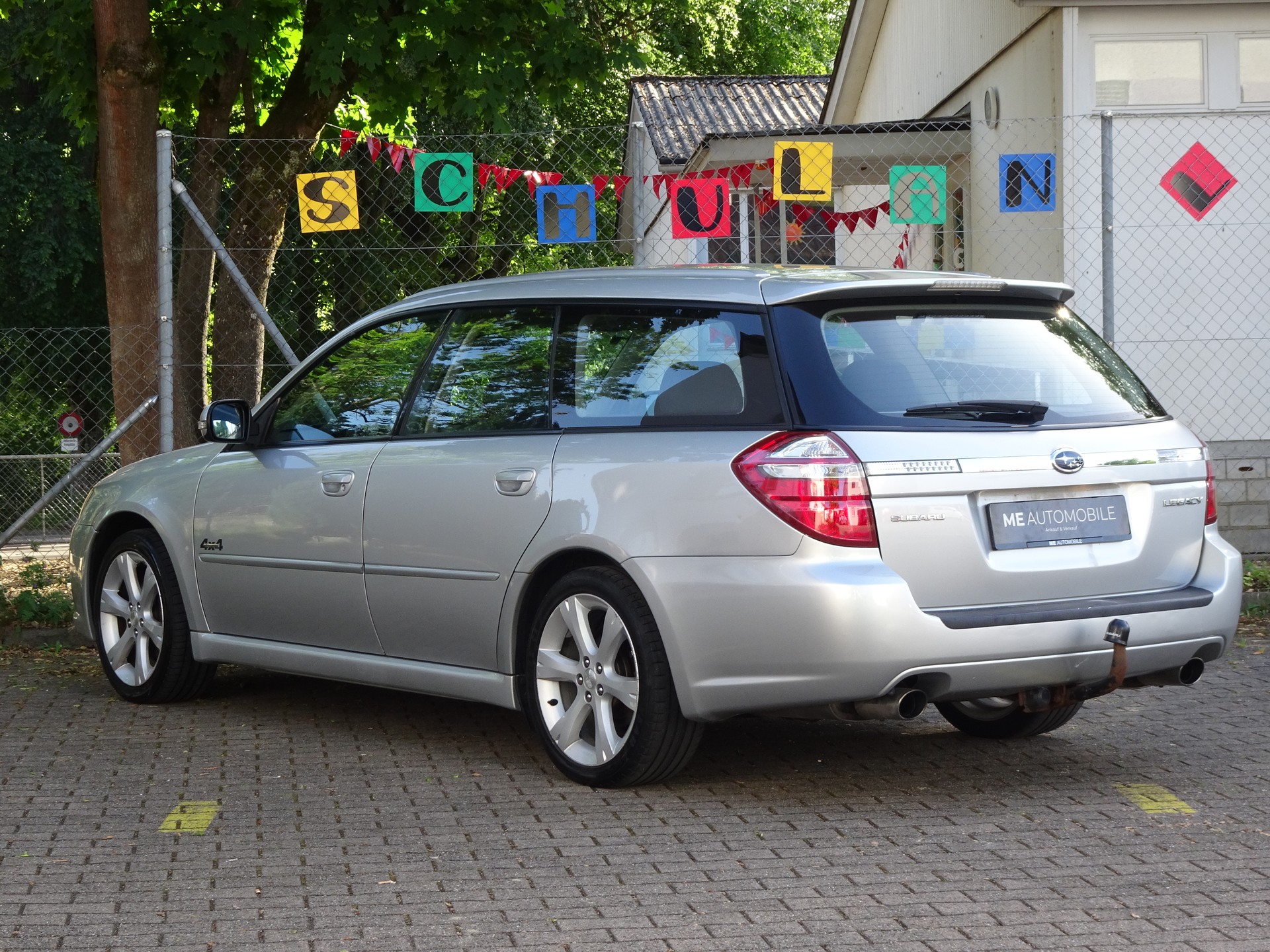 SUBARU Legacy 2.0R AWD Swiss-image-2