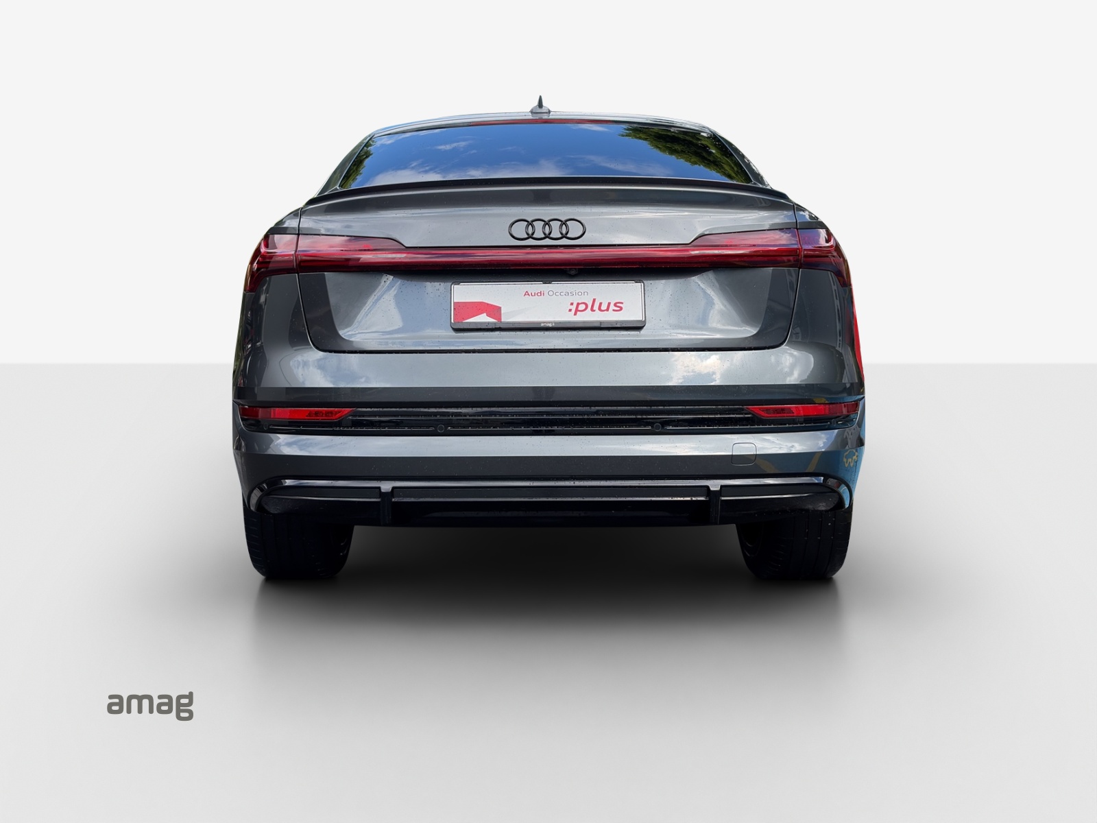 AUDI e-tron 55 Sportback S Line quattro-image-3