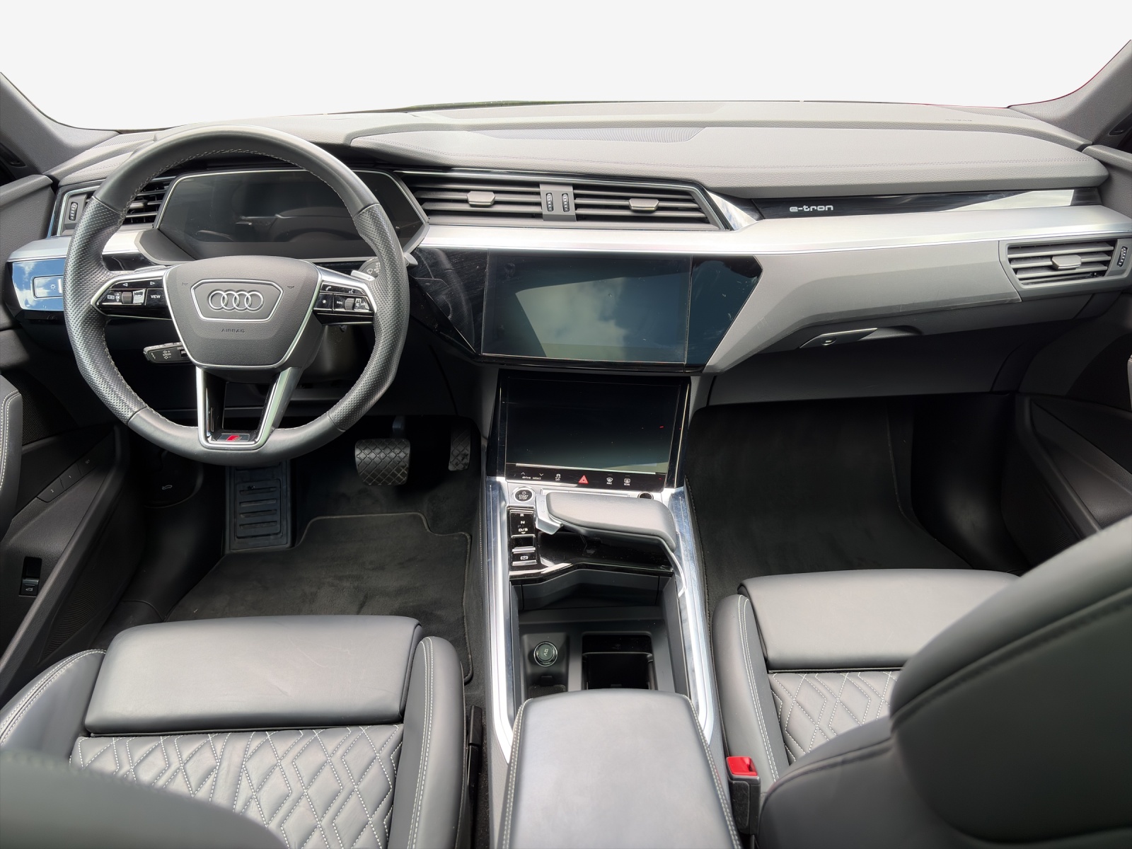 AUDI e-tron 55 Sportback S Line quattro-image-8