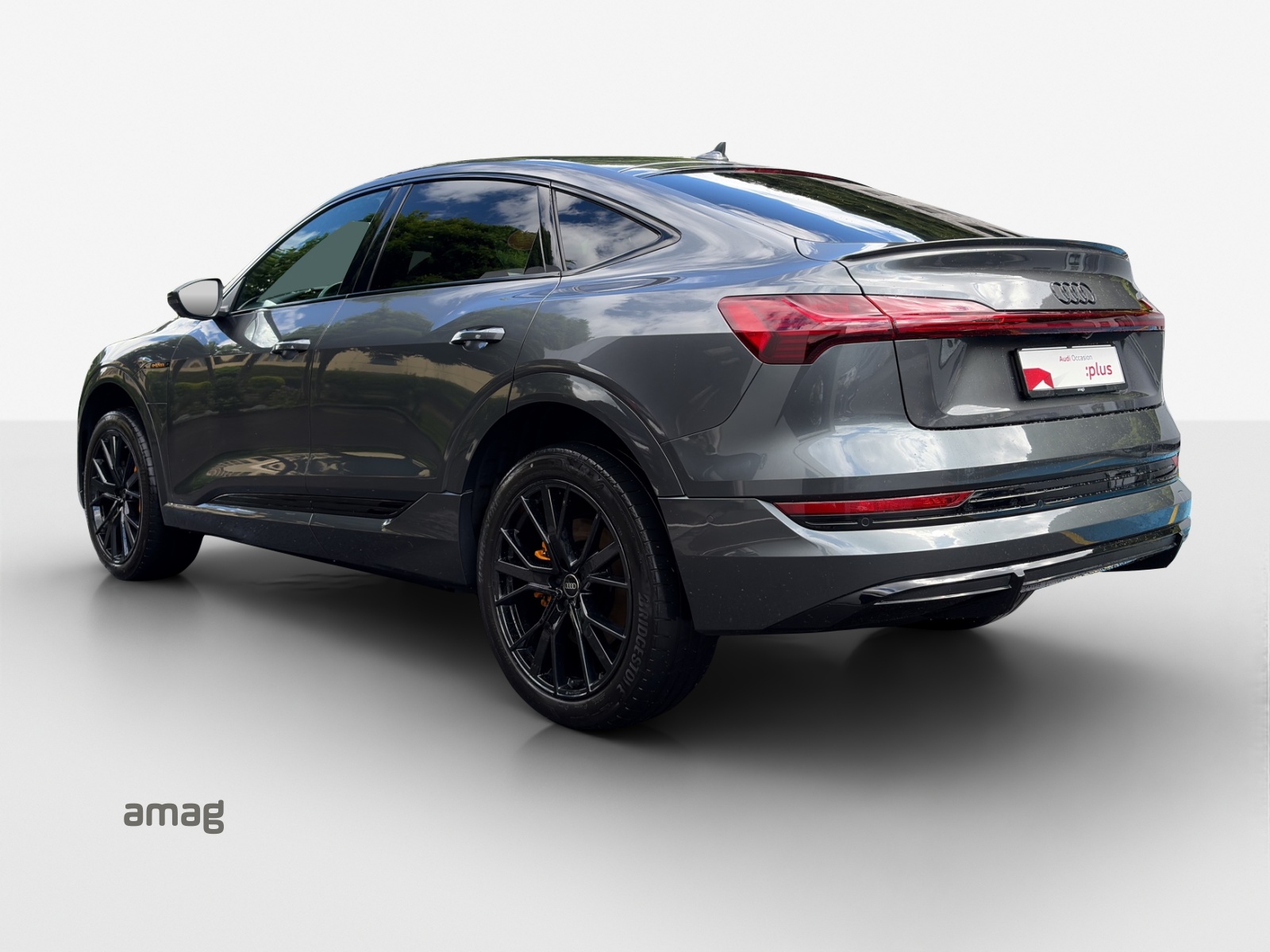 AUDI e-tron 55 Sportback S Line quattro-image-2