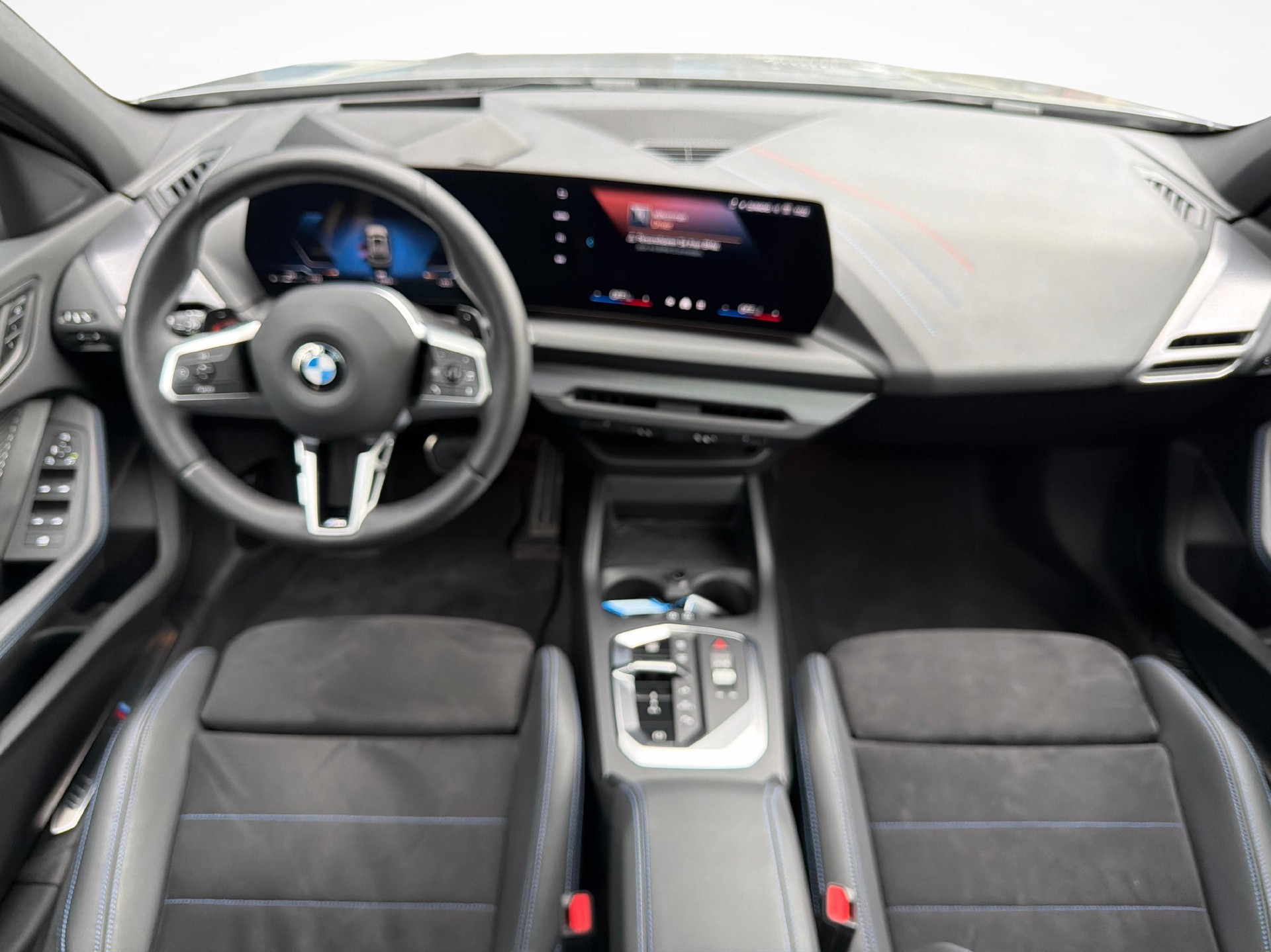 BMW 123 xDrive-image-12