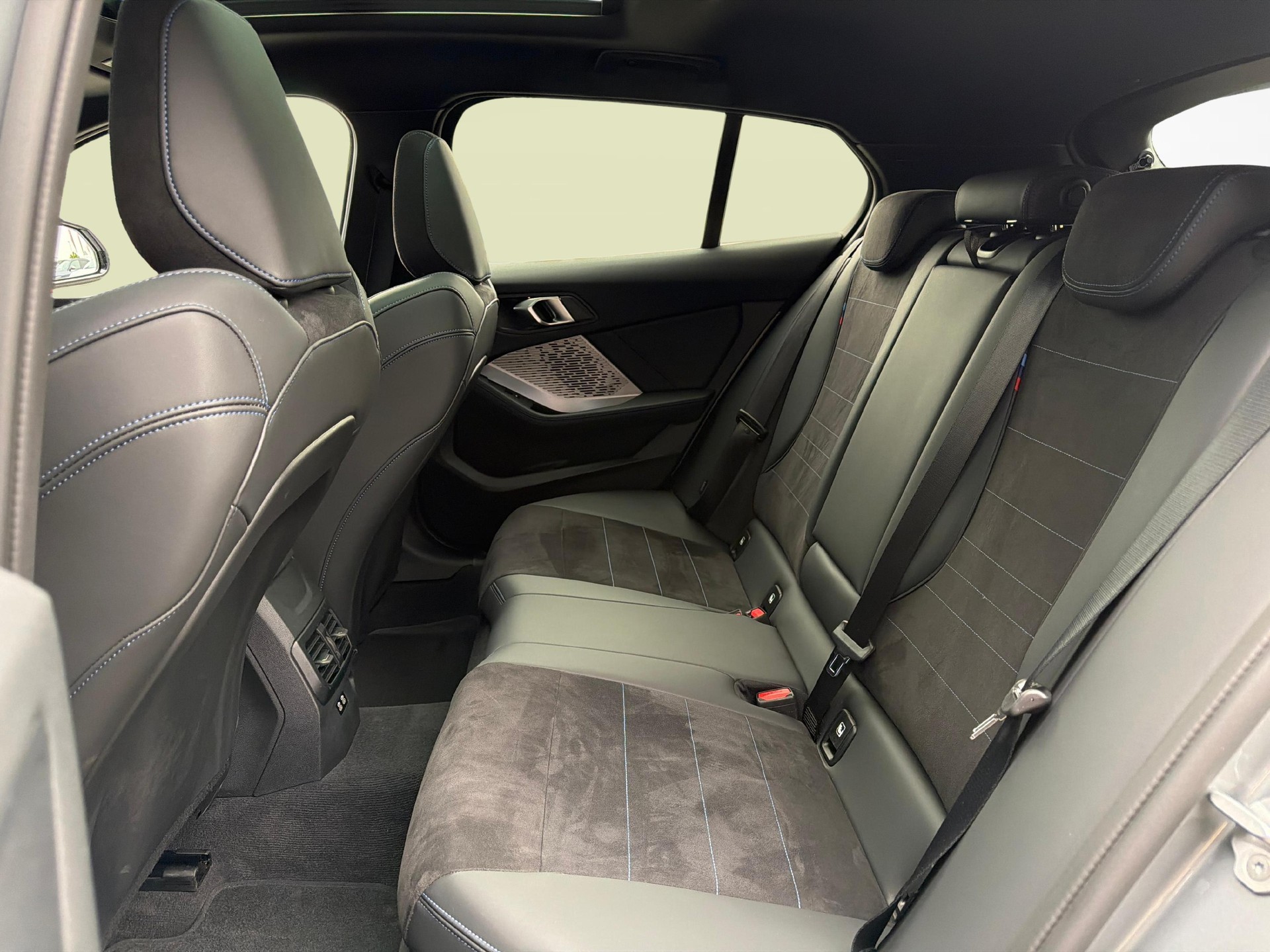 BMW 123 xDrive-image-17