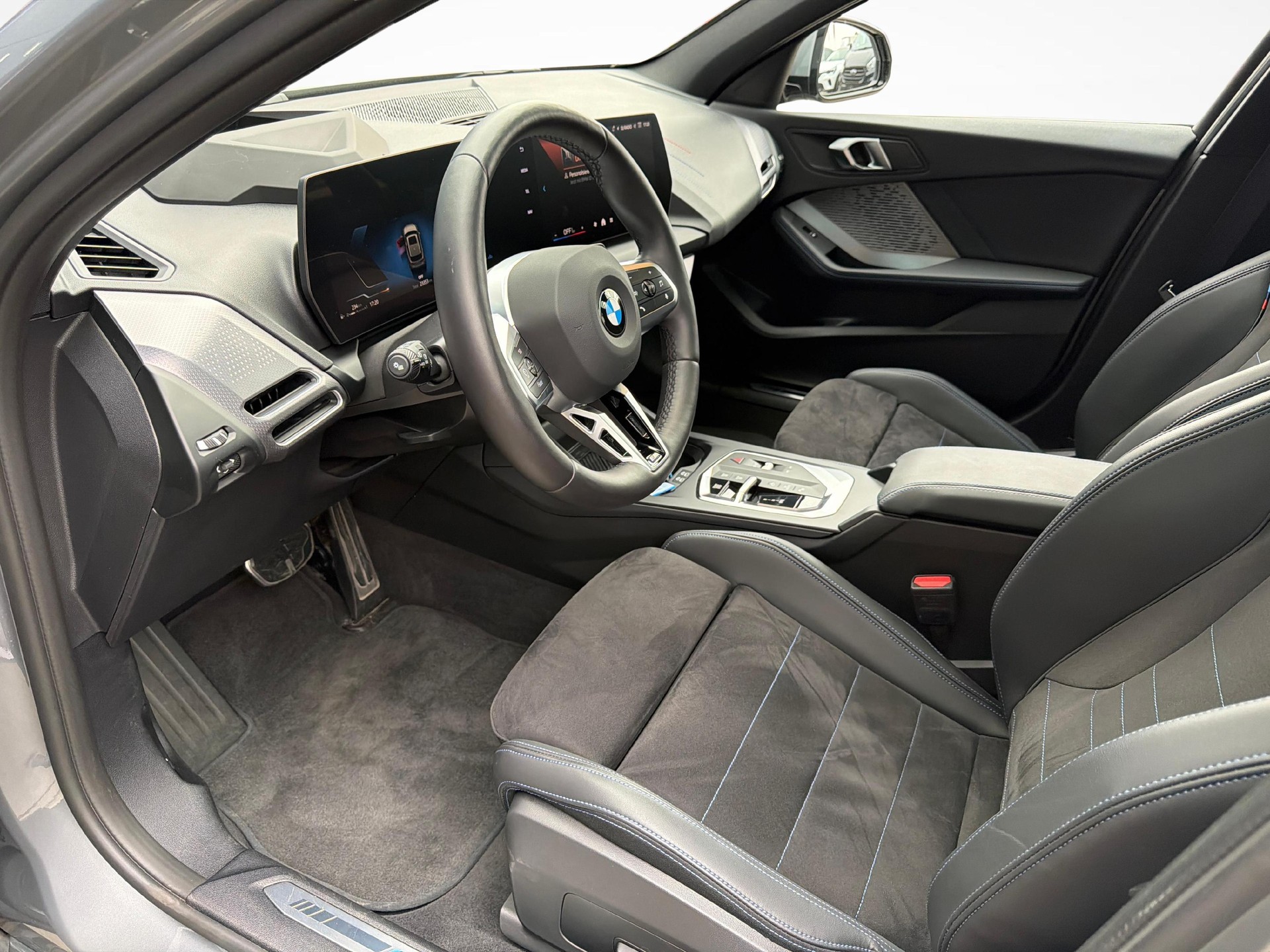BMW 123 xDrive-image-10