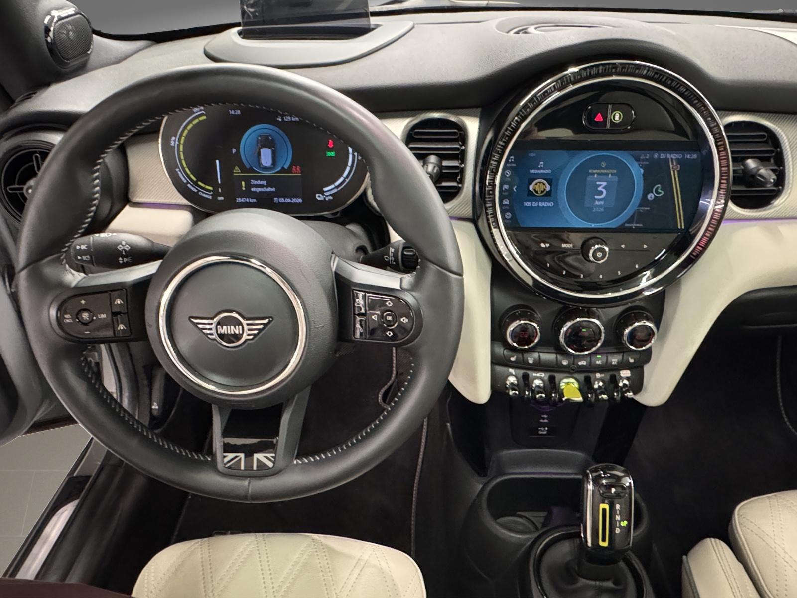 MINI F56 Cooper SE-image-17