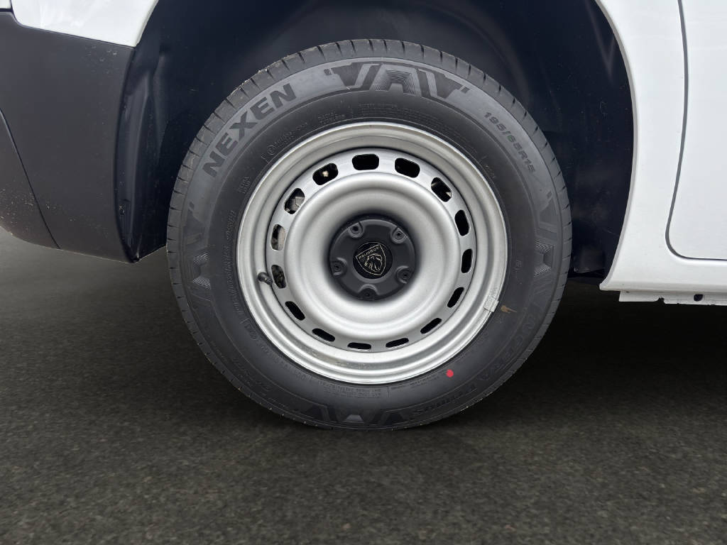 PEUGEOT Partner Kaw. 650 Standard 1.5 BlueHDI 100 S/S-image-15