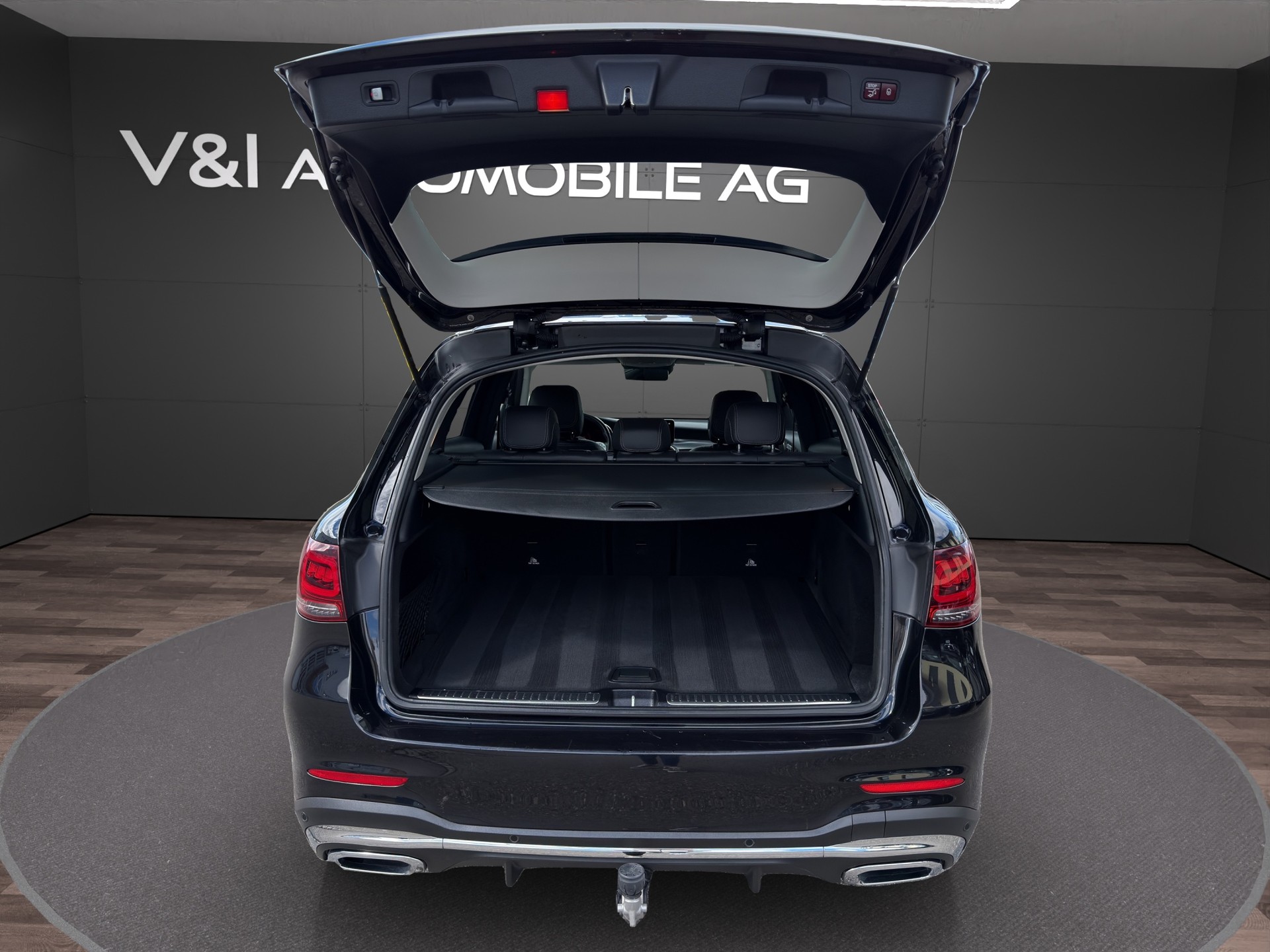 MERCEDES-BENZ GLC 300 d AMG Line 4Matic 9G-Tronic-image-23