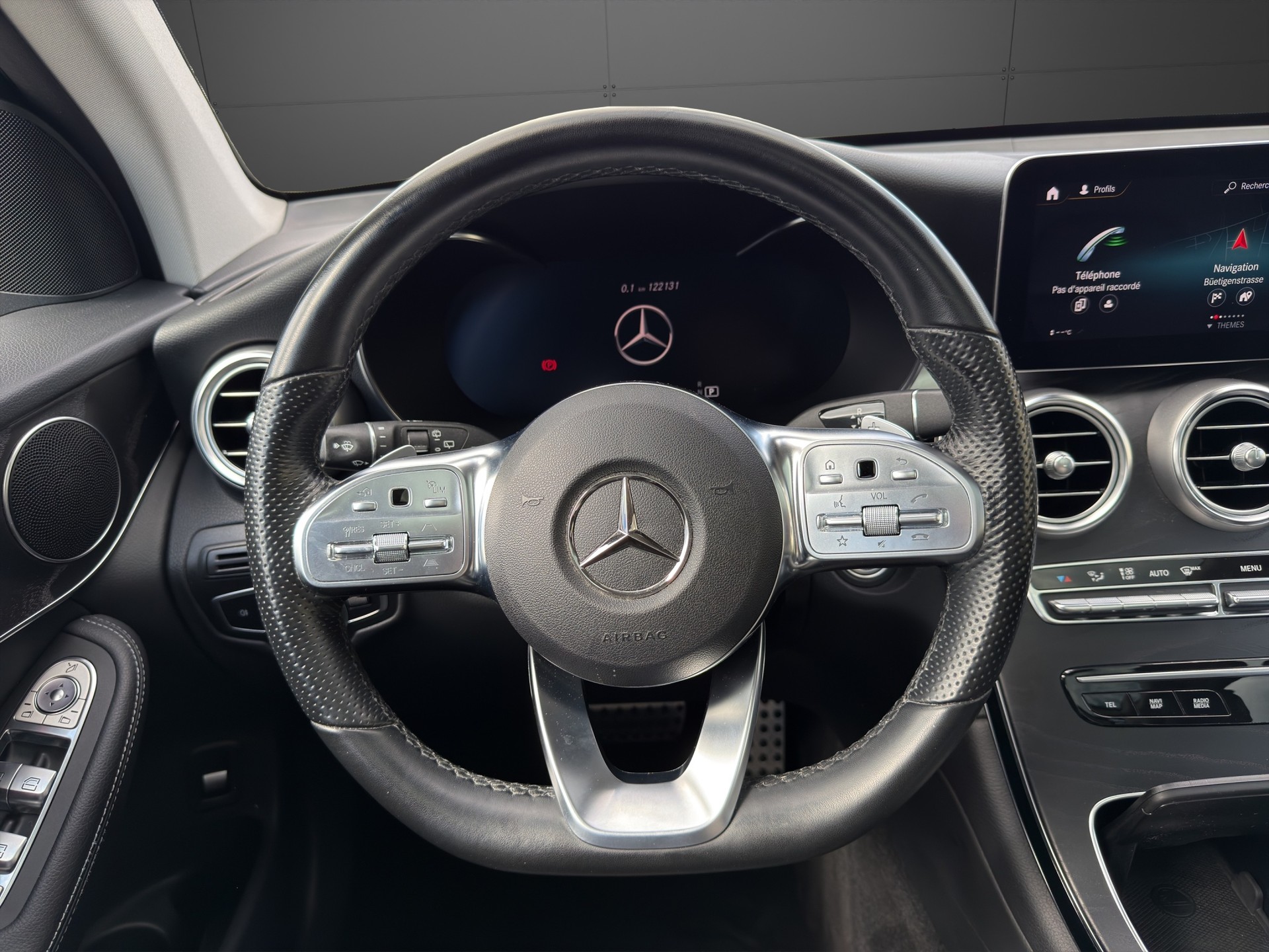 MERCEDES-BENZ GLC 300 d AMG Line 4Matic 9G-Tronic-image-11