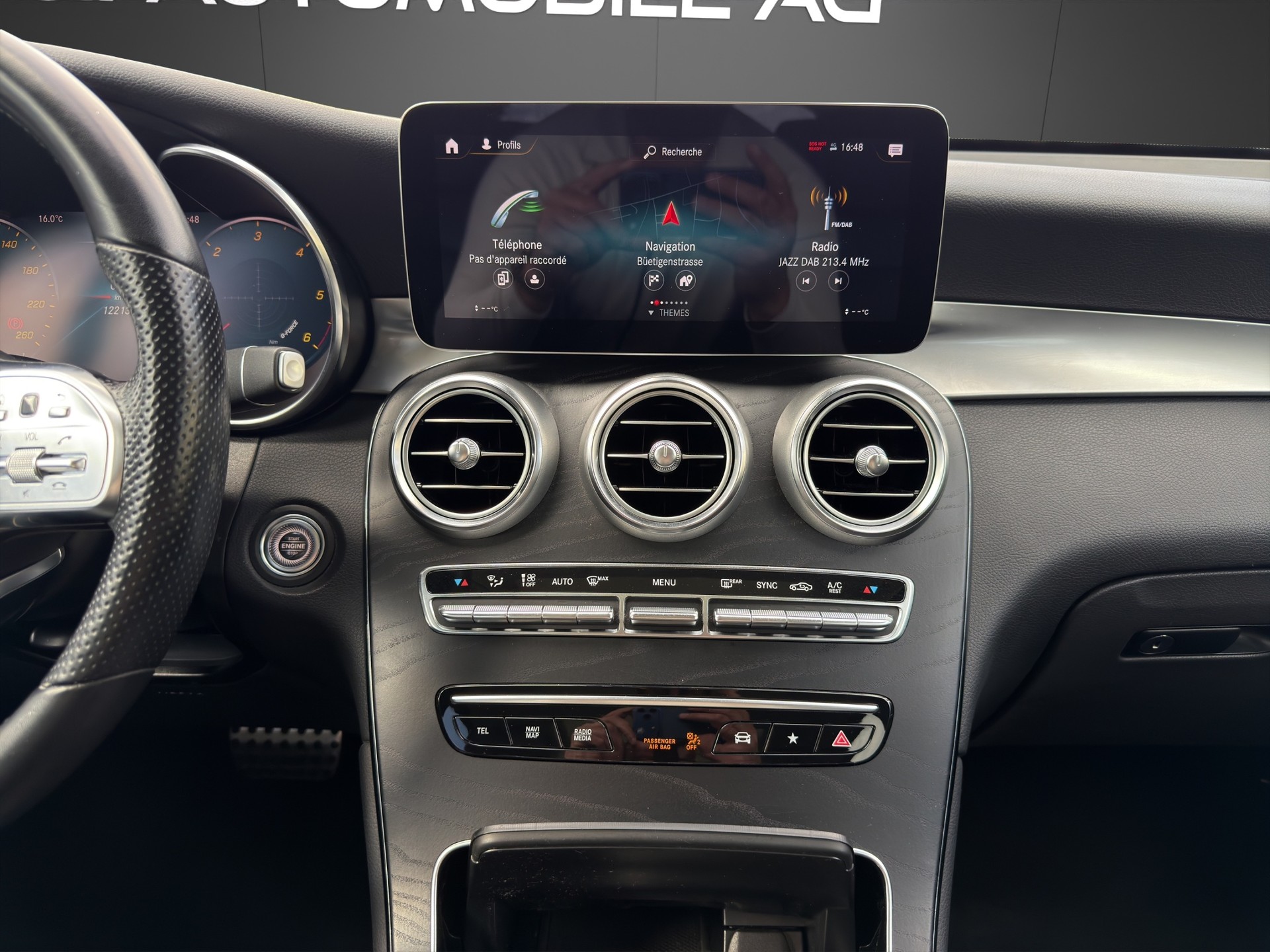MERCEDES-BENZ GLC 300 d AMG Line 4Matic 9G-Tronic-image-12
