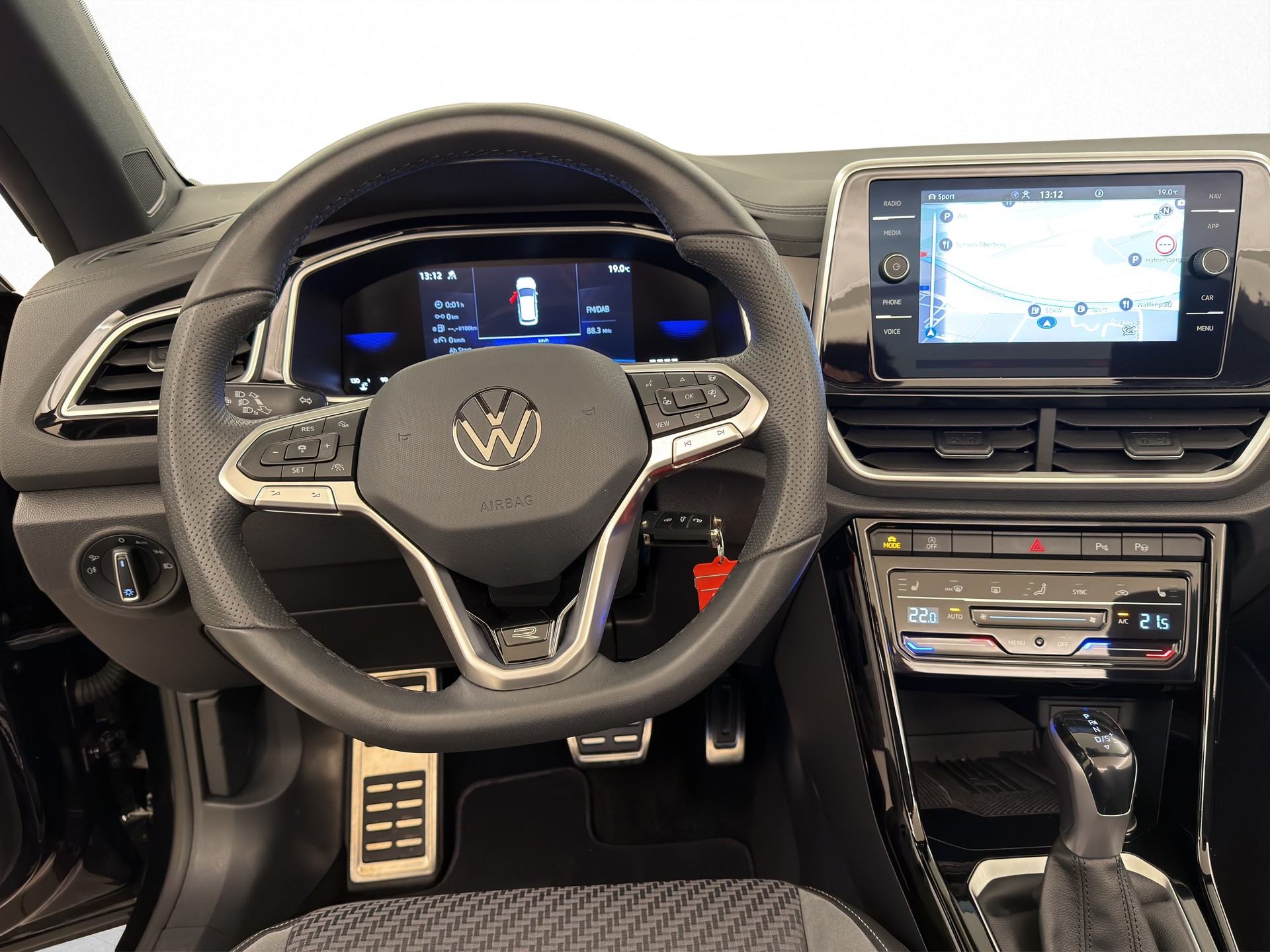 VW T-Roc Cabriolet 1.5 TSI R-Line-image-14