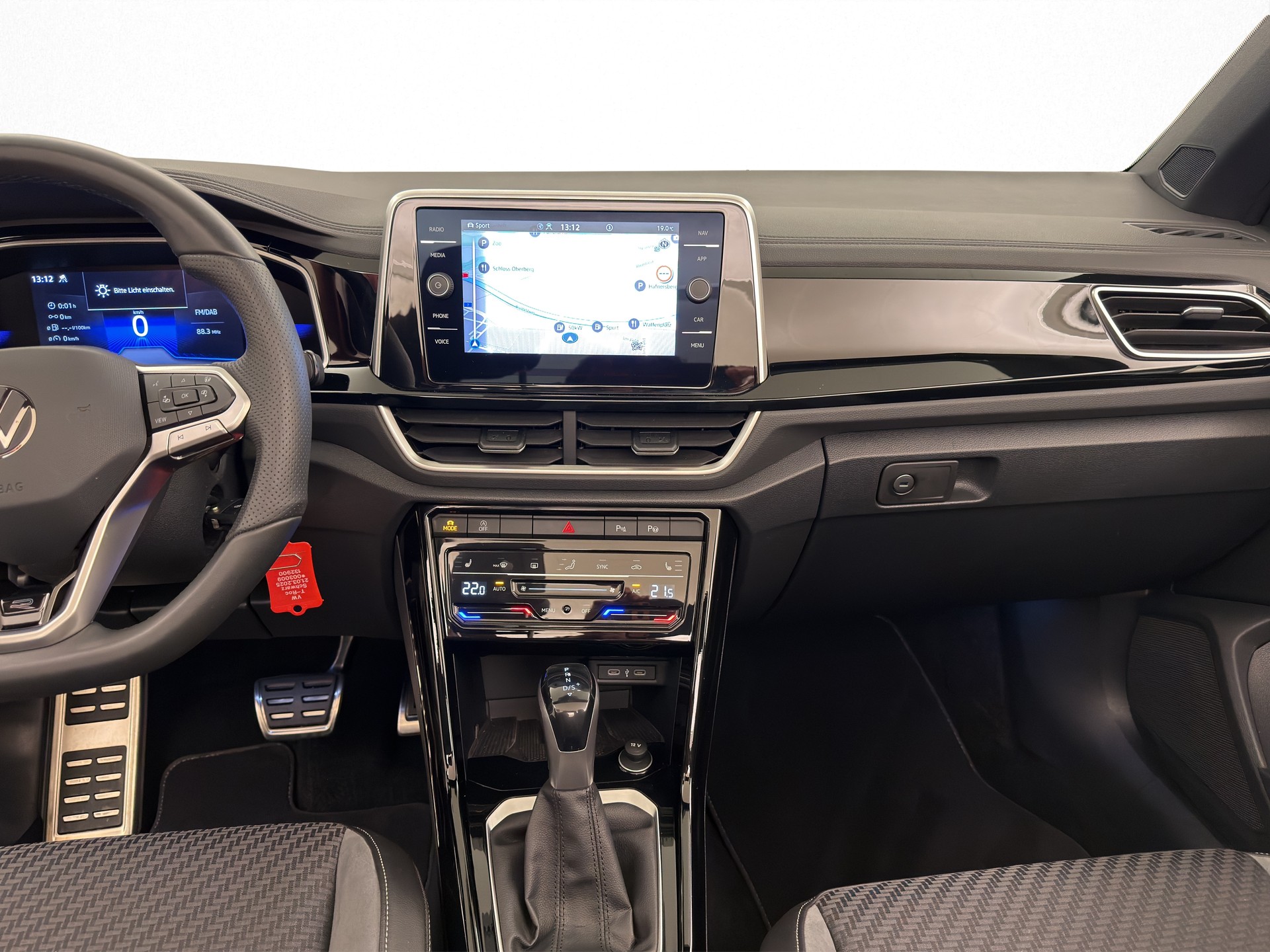 VW T-Roc Cabriolet 1.5 TSI R-Line-image-9