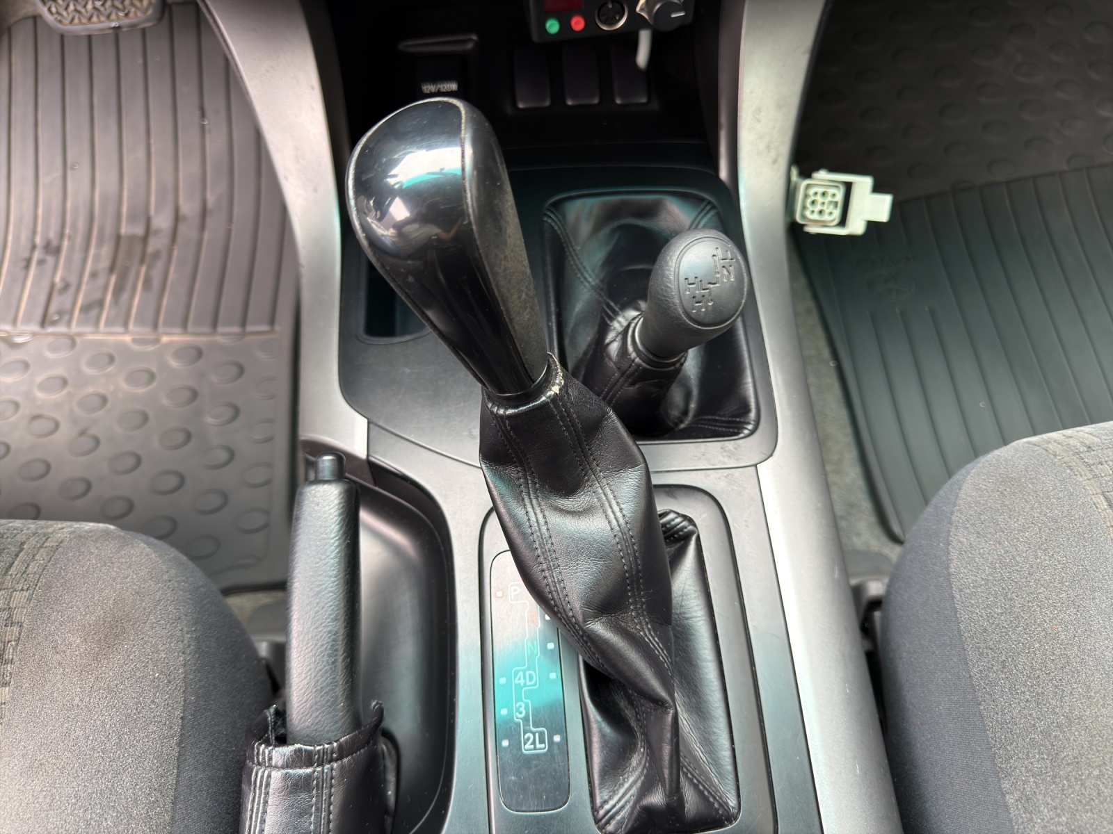 TOYOTA Land Cruiser 3.0 TD Linea Sol Executive-image-20