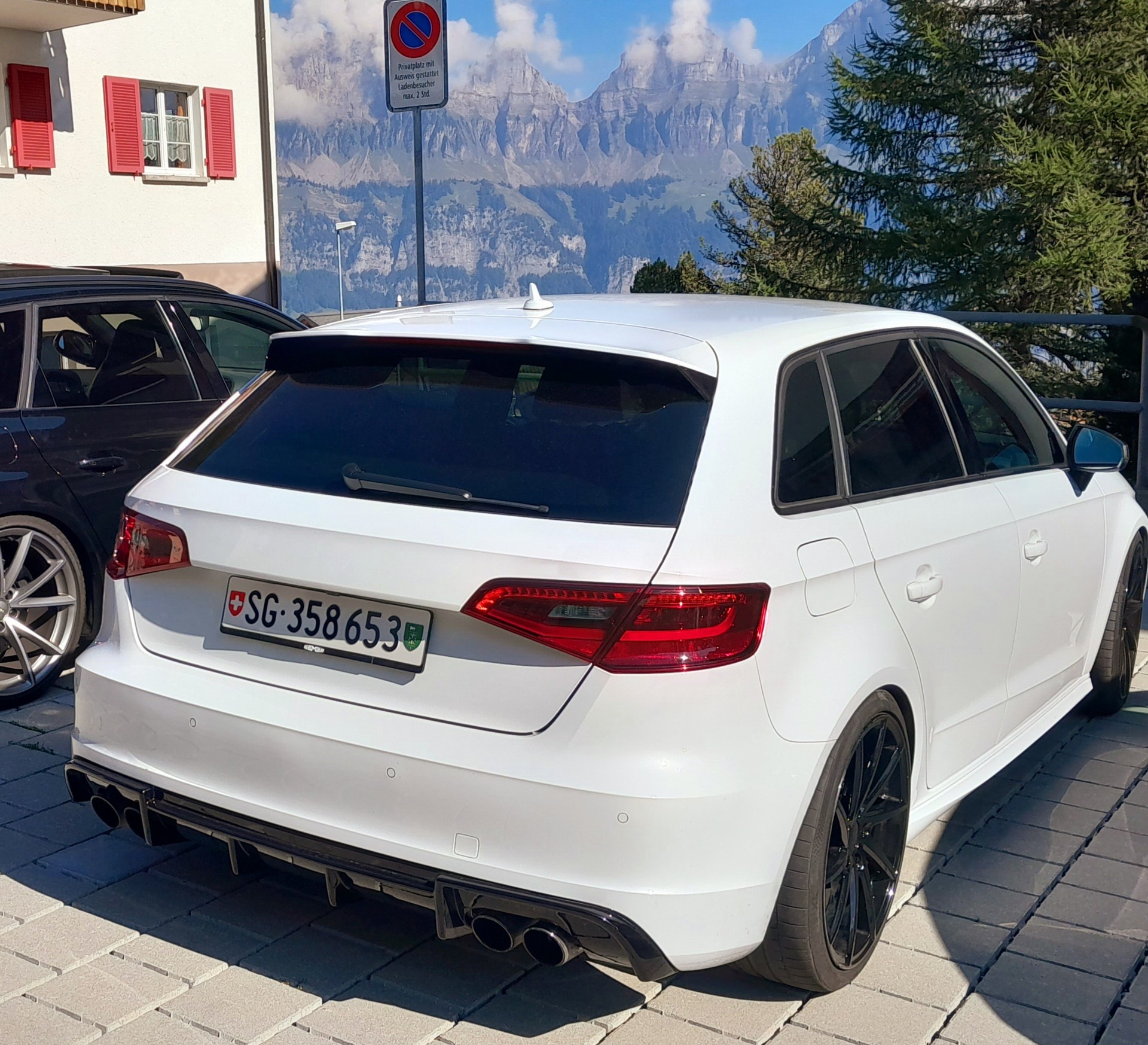 AUDI 2.0 T FSI quattro S-Tronic-image-4