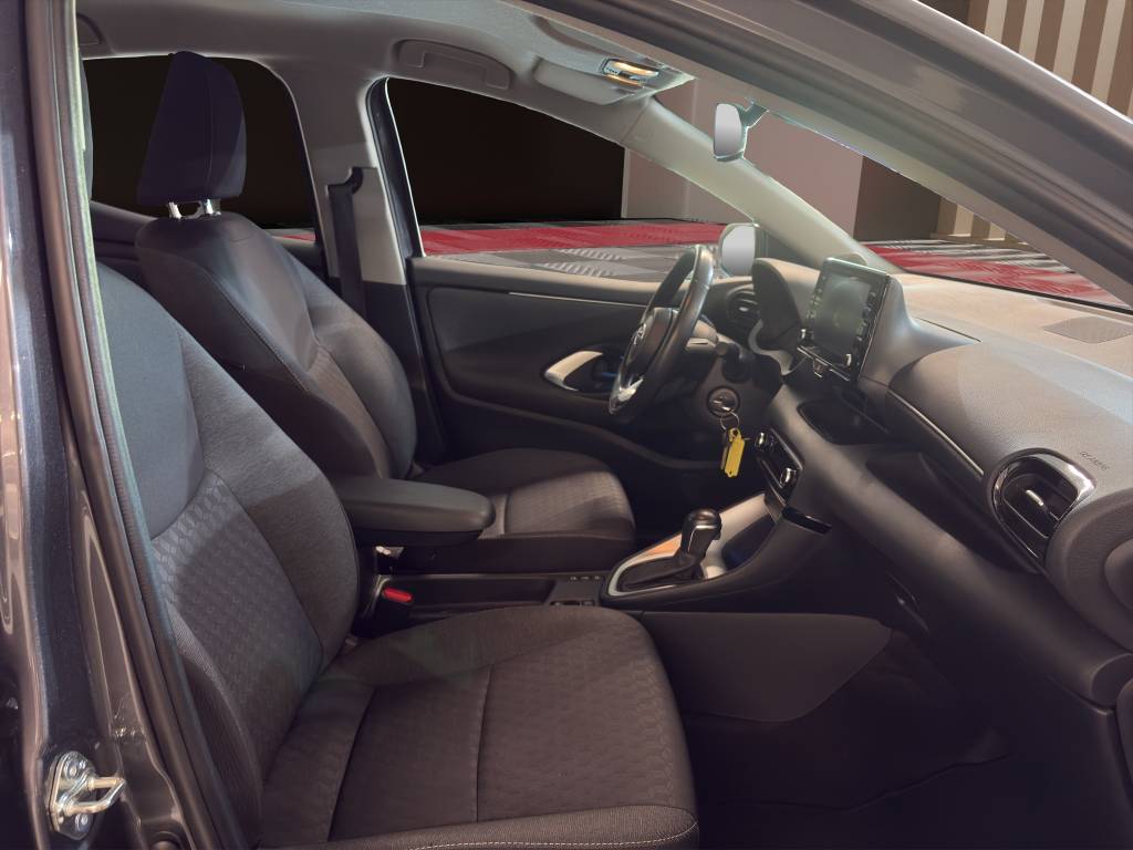 TOYOTA Yaris 1.5 Comfort e-CVT-image-6