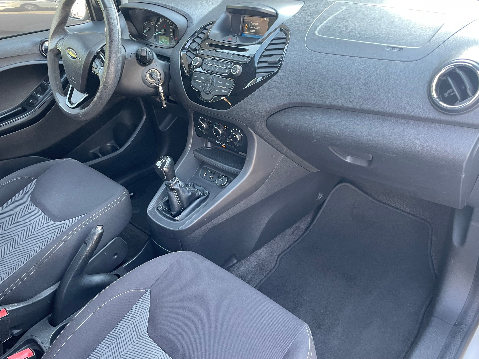 FORD KA+ 1.2 Ti-VCT White Edition-image-10