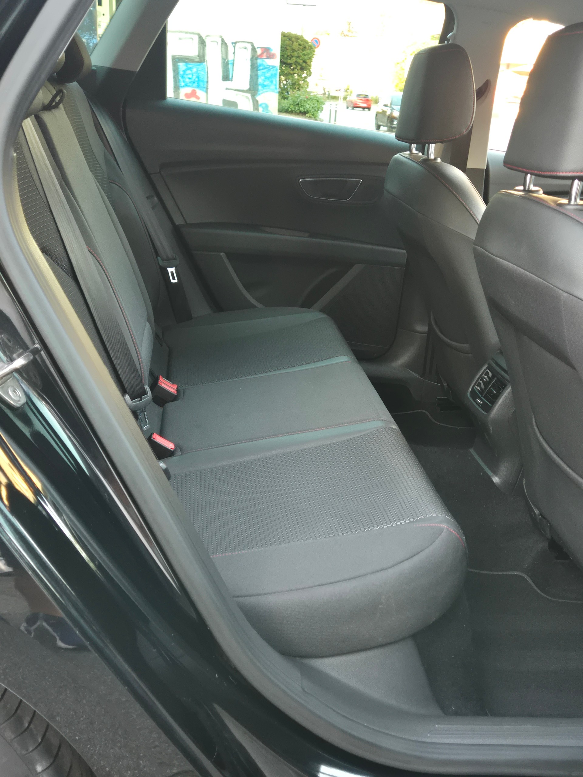 SEAT Leon ST 1.8 TSI FR DSG-image-8