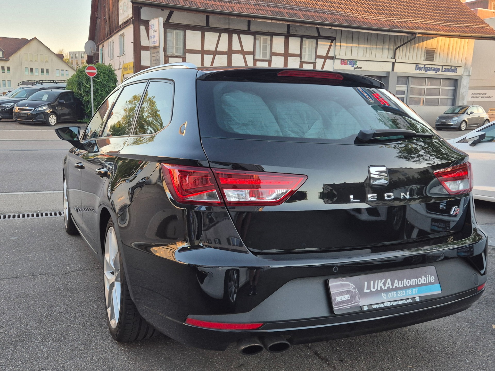 SEAT Leon ST 1.8 TSI FR DSG-image-2