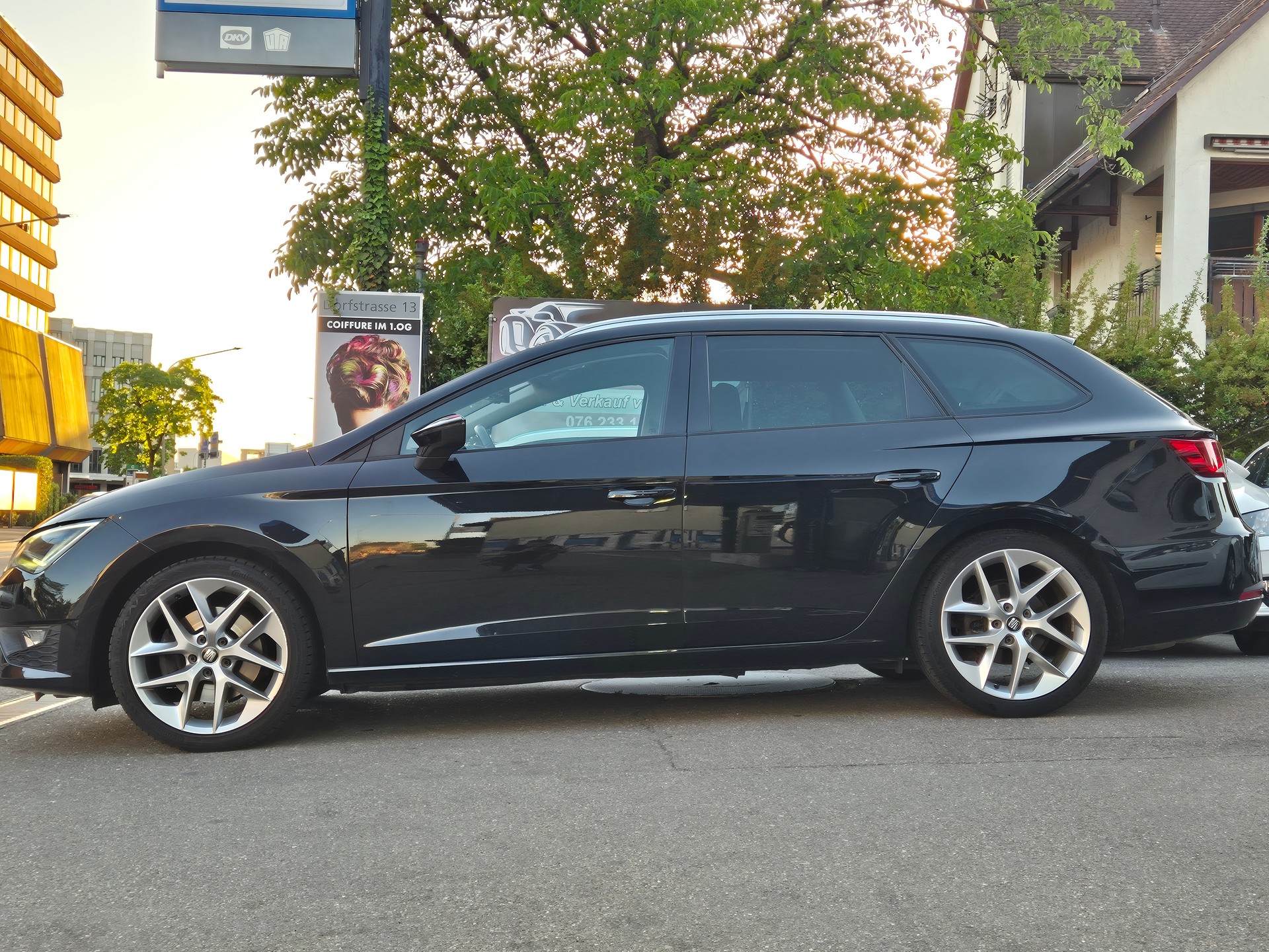 SEAT Leon ST 1.8 TSI FR DSG-image-1