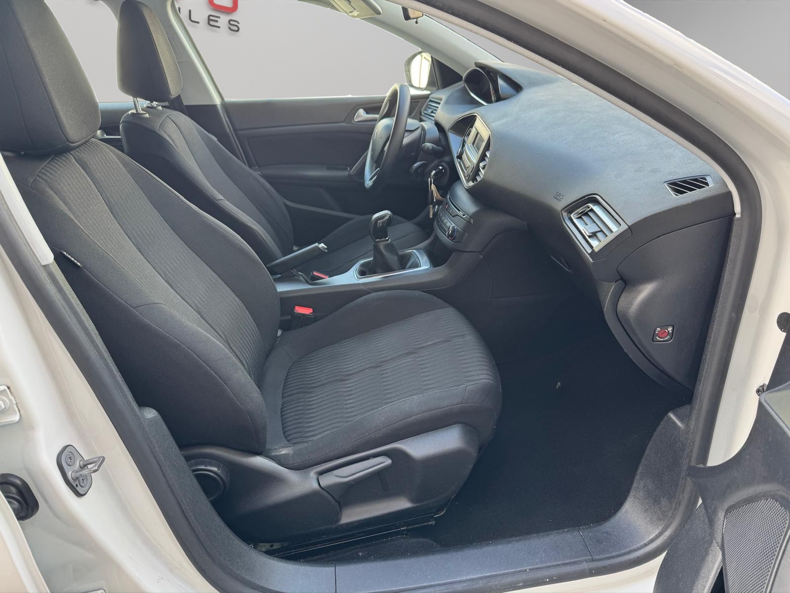 PEUGEOT 308 1.2 VTi Access-image-13