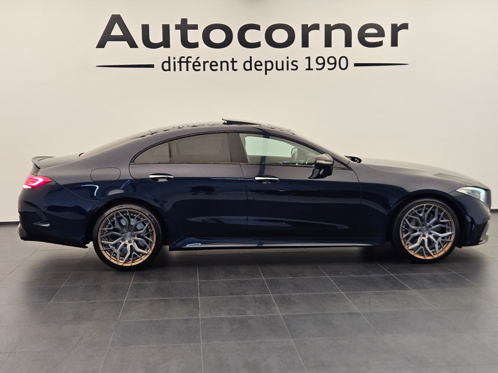 MERCEDES-BENZ CLS 450 4Matic AMG Line 9G-Tronic-image-5