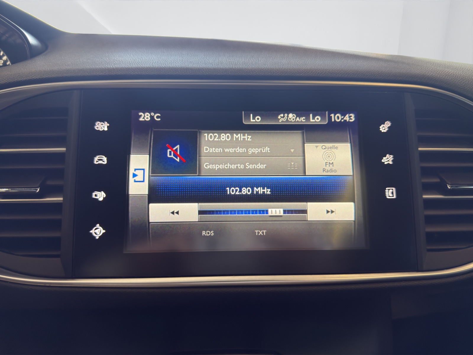 PEUGEOT 308 1.2 THP GT Line Automatic-image-21