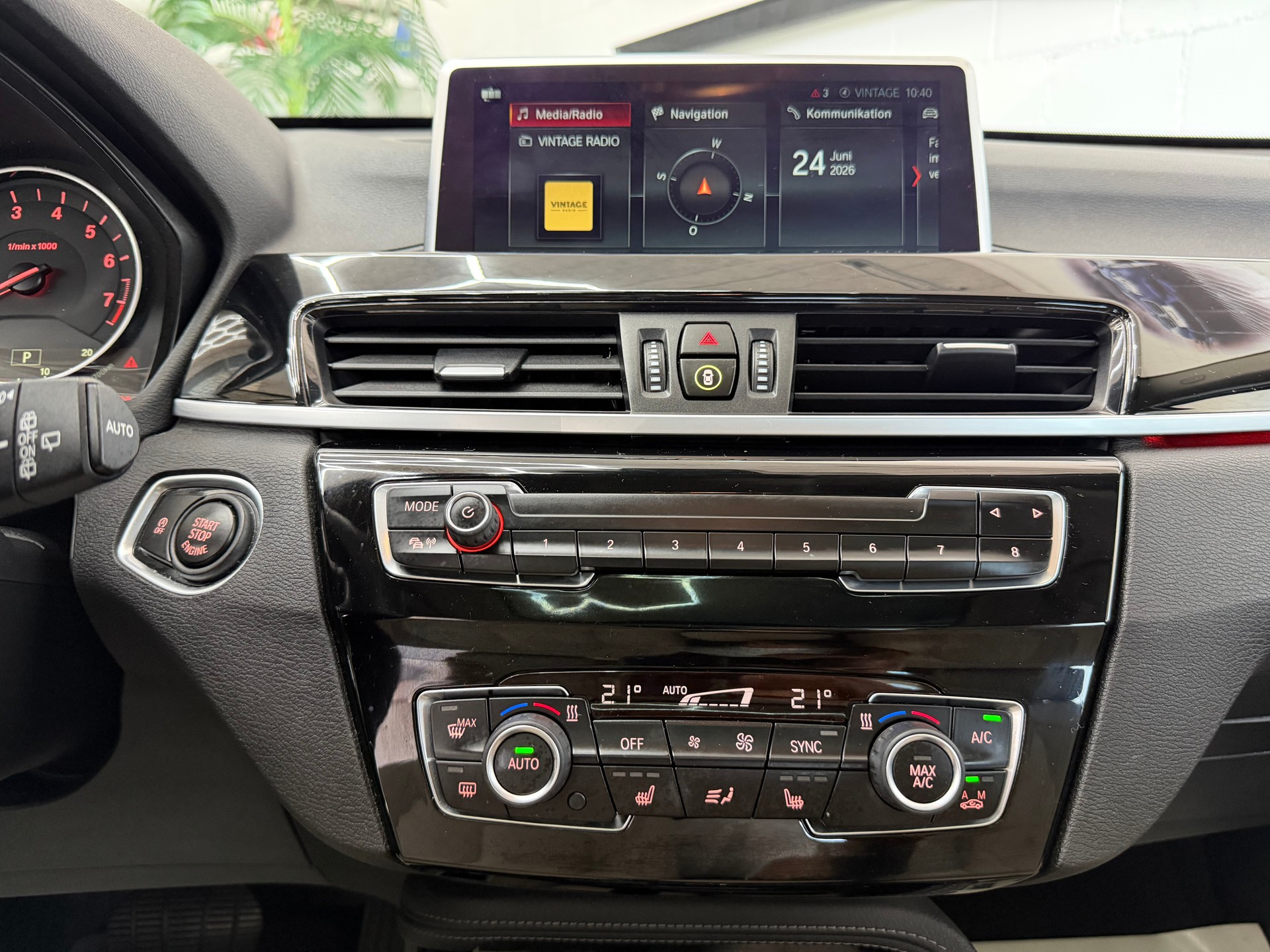 BMW X1 xDrive 20i xLine Steptronic⭐️-image-15