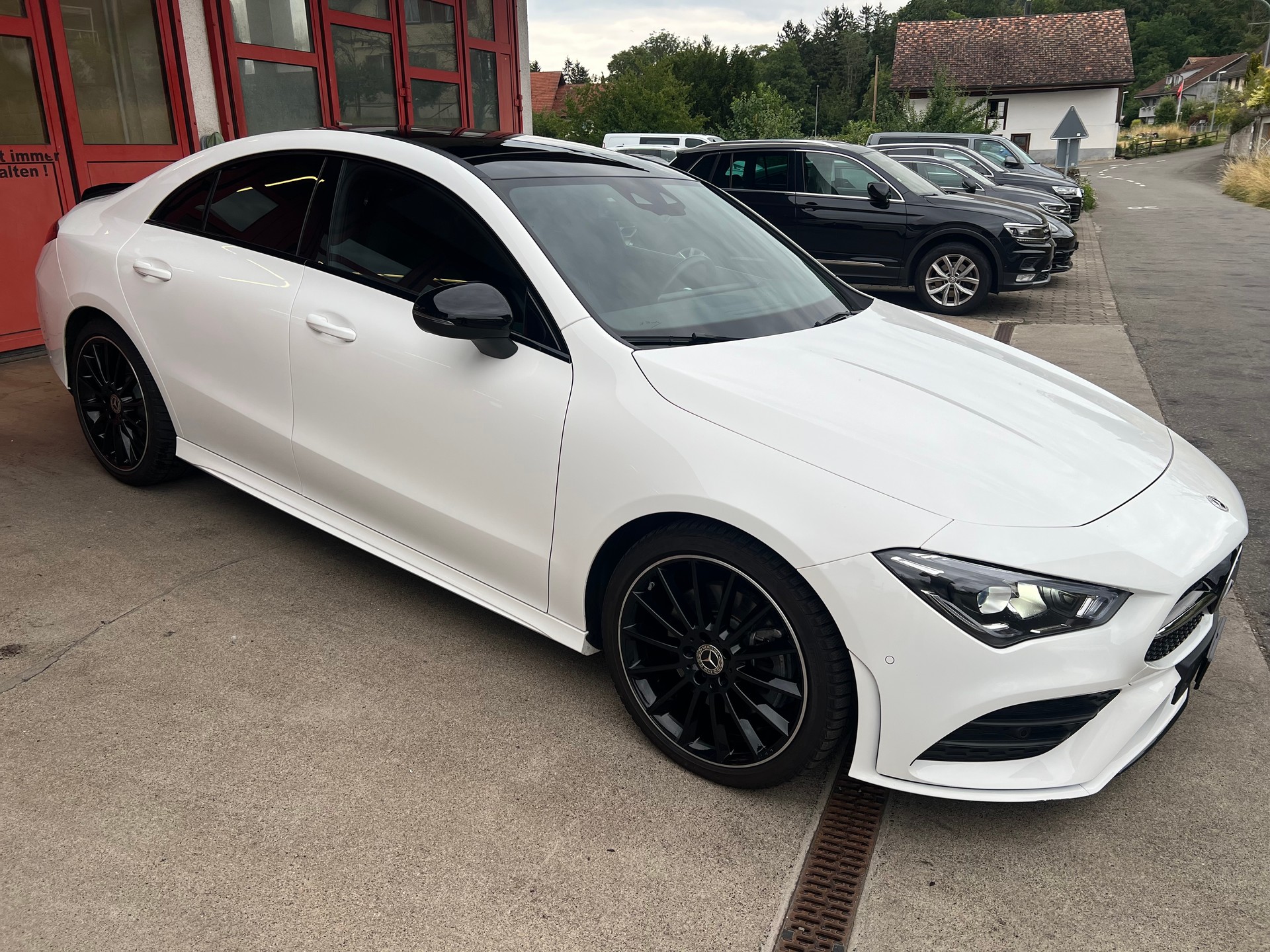MERCEDES-BENZ CLA 250 AMG Line 7G-DCT-image-8