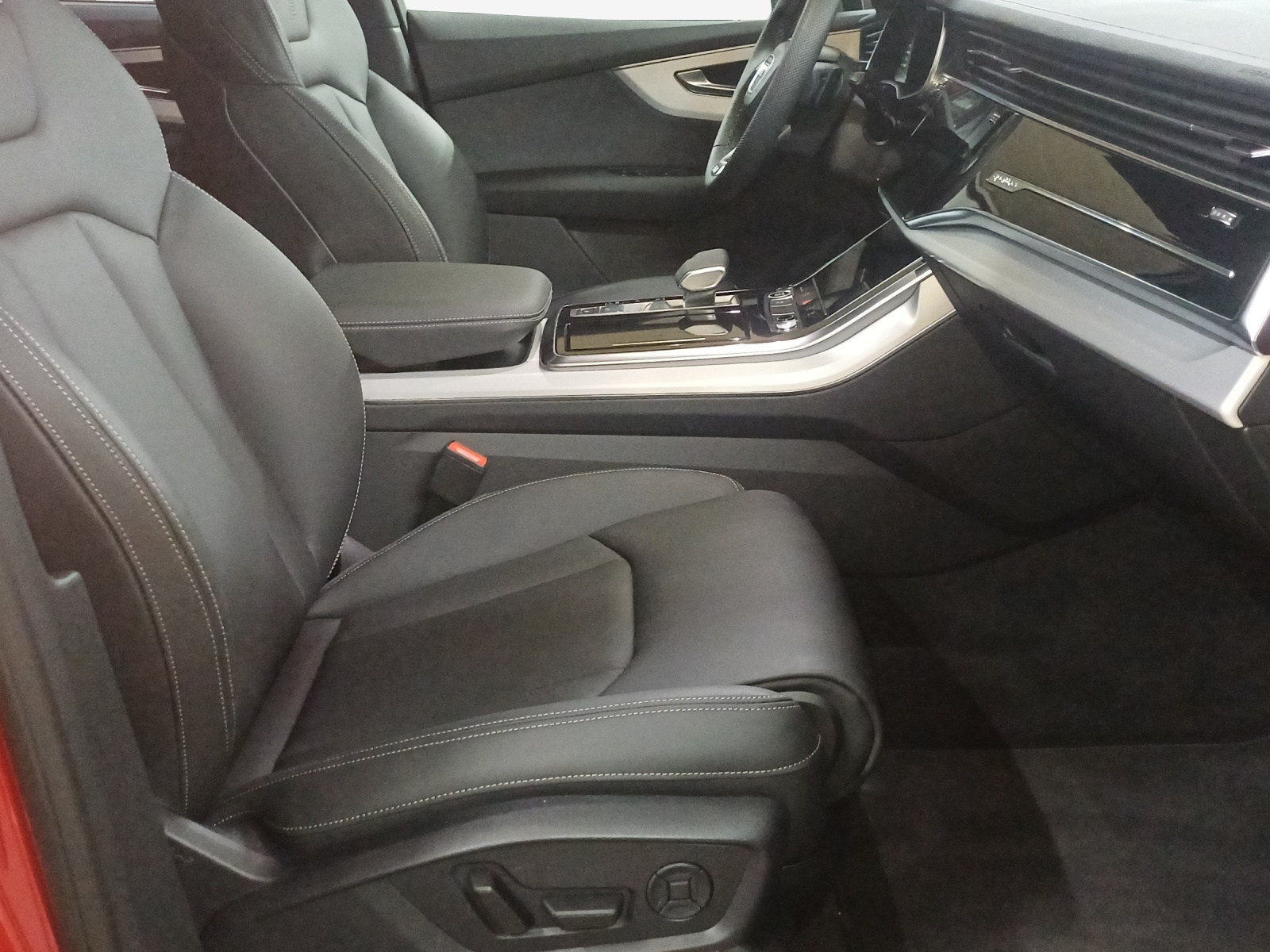 AUDI Q7 SUV TDI quattro 210 kW S Line tiptronic-image-13