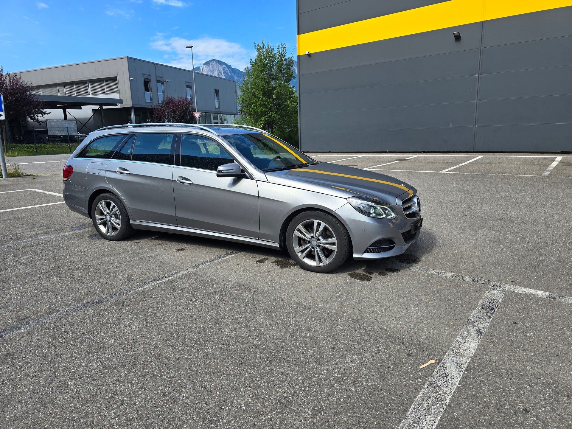 MERCEDES-BENZ E 350 BlueTEC Avantgarde 4Matic 7G-Tronic-image-0