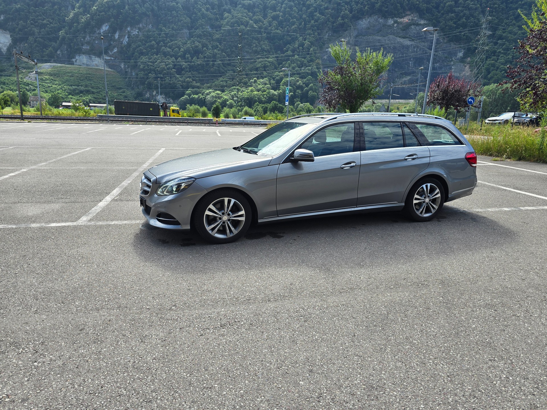 MERCEDES-BENZ E 350 BlueTEC Avantgarde 4Matic 7G-Tronic-image-5