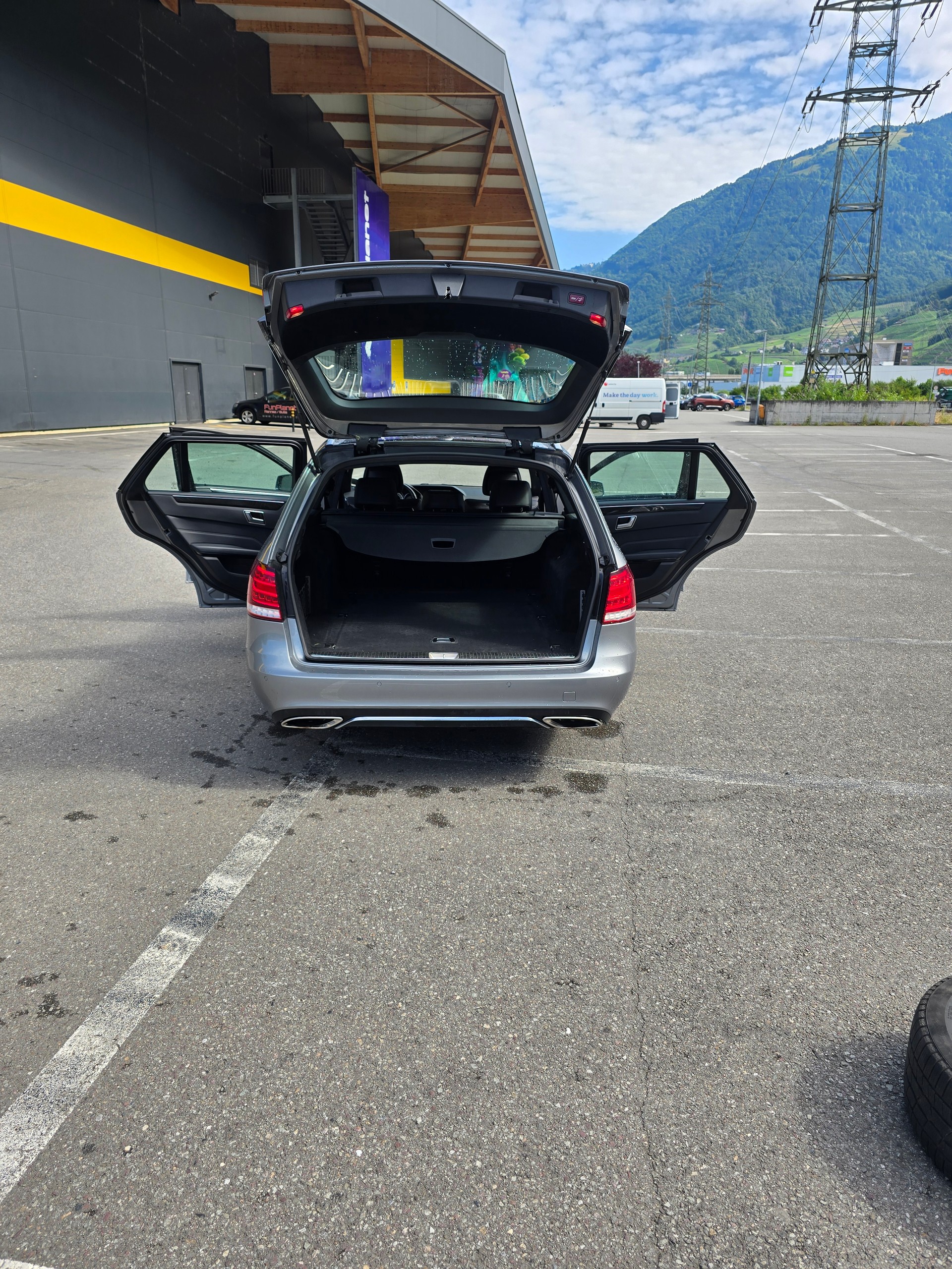 MERCEDES-BENZ E 350 BlueTEC Avantgarde 4Matic 7G-Tronic-image-8