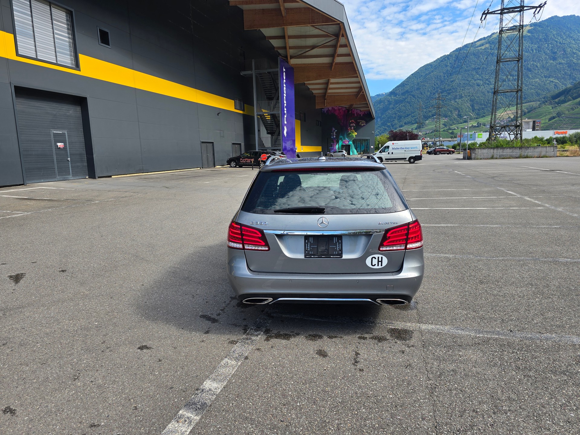 MERCEDES-BENZ E 350 BlueTEC Avantgarde 4Matic 7G-Tronic-image-6