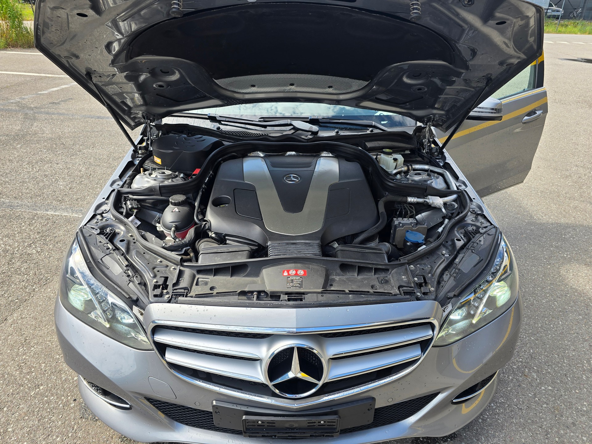 MERCEDES-BENZ E 350 BlueTEC Avantgarde 4Matic 7G-Tronic-image-11