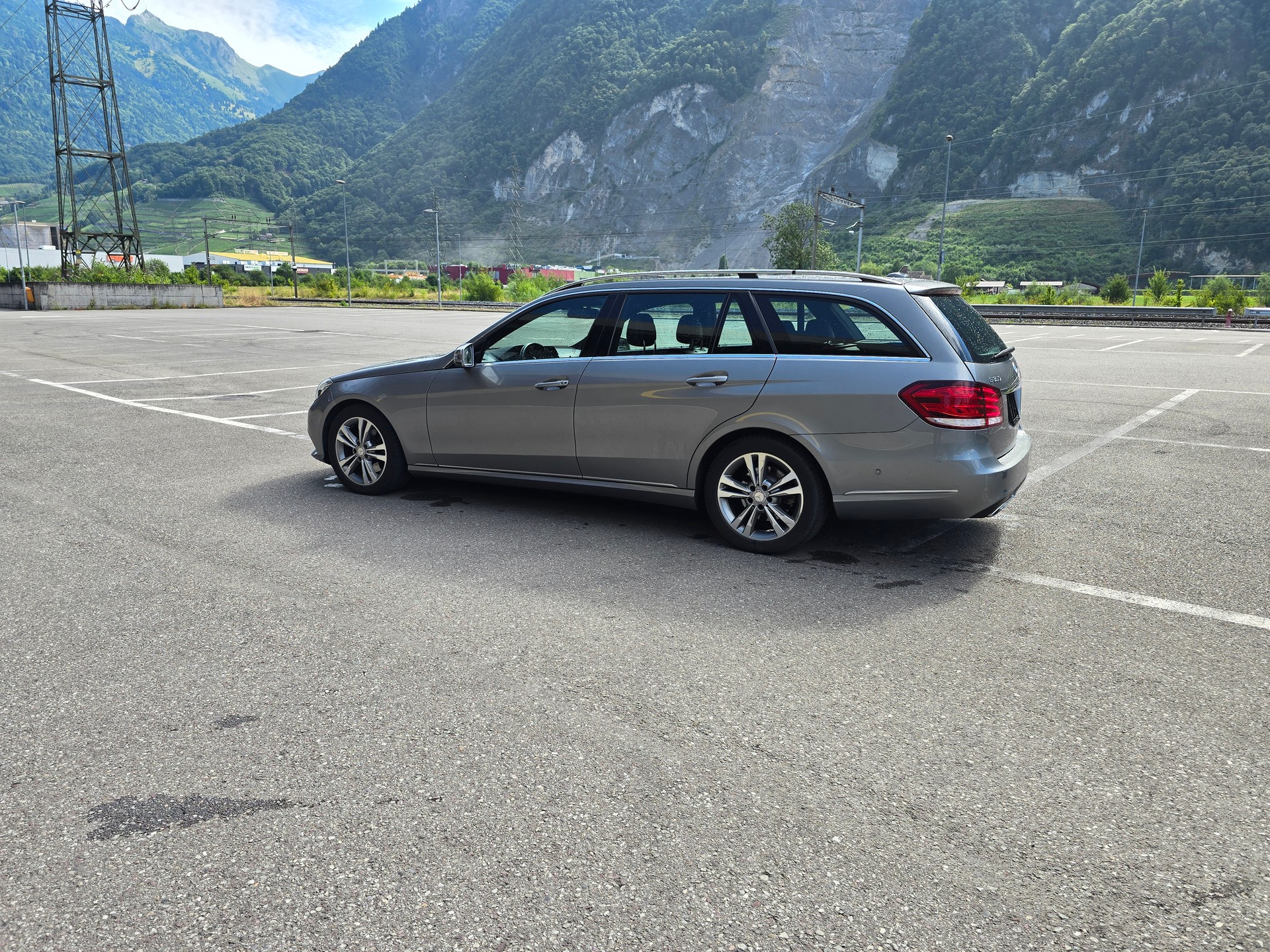 MERCEDES-BENZ E 350 BlueTEC Avantgarde 4Matic 7G-Tronic-image-4