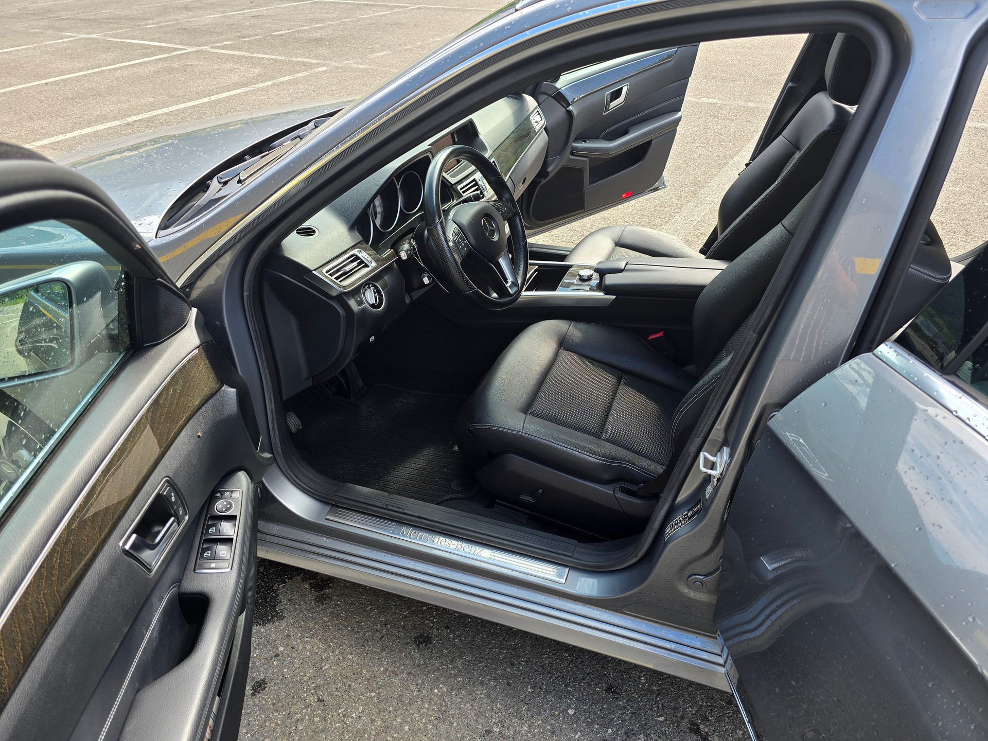 MERCEDES-BENZ E 350 BlueTEC Avantgarde 4Matic 7G-Tronic-image-7