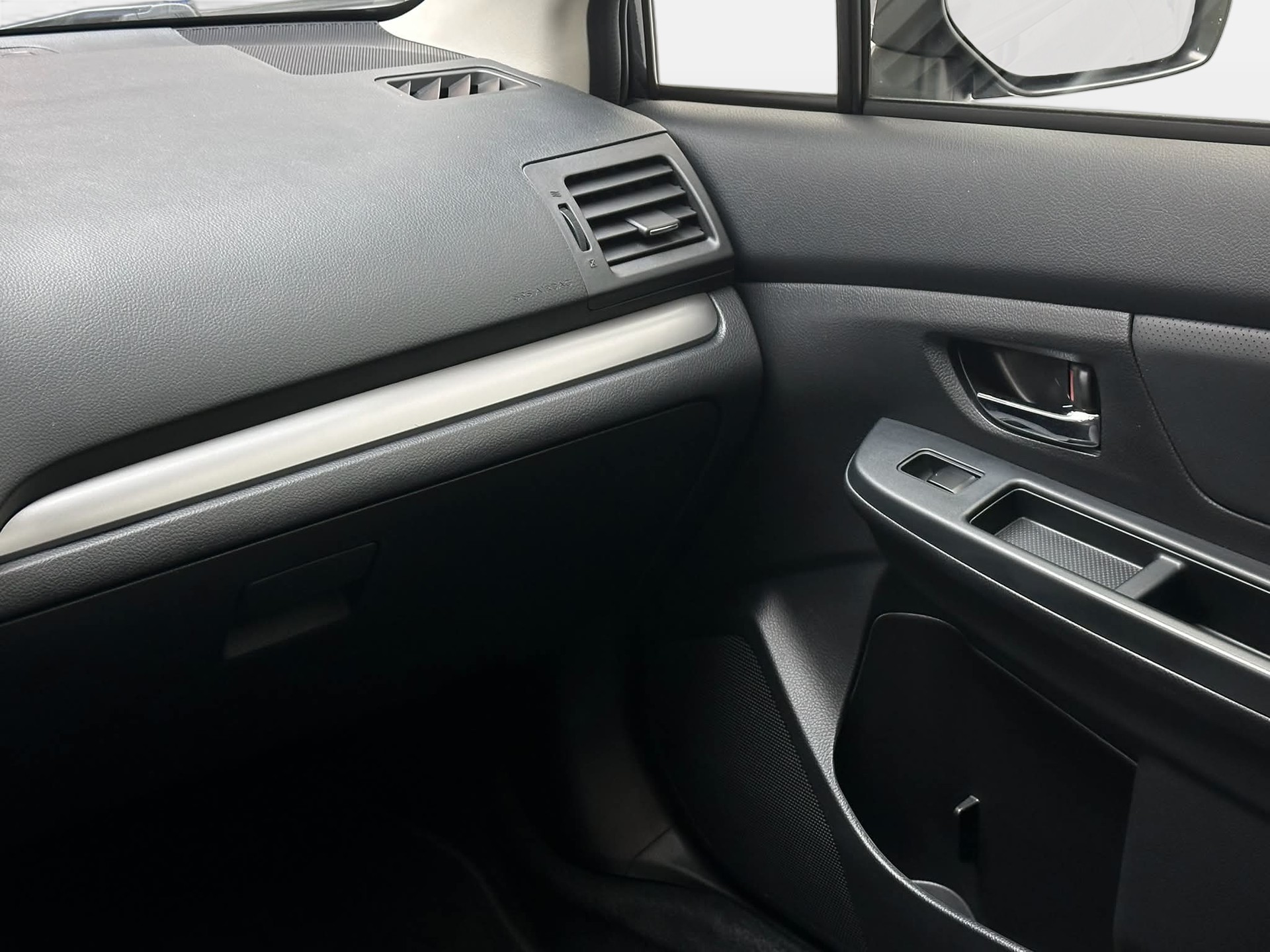 SUBARU XV 2.0 Swiss One AWD CVT-image-18